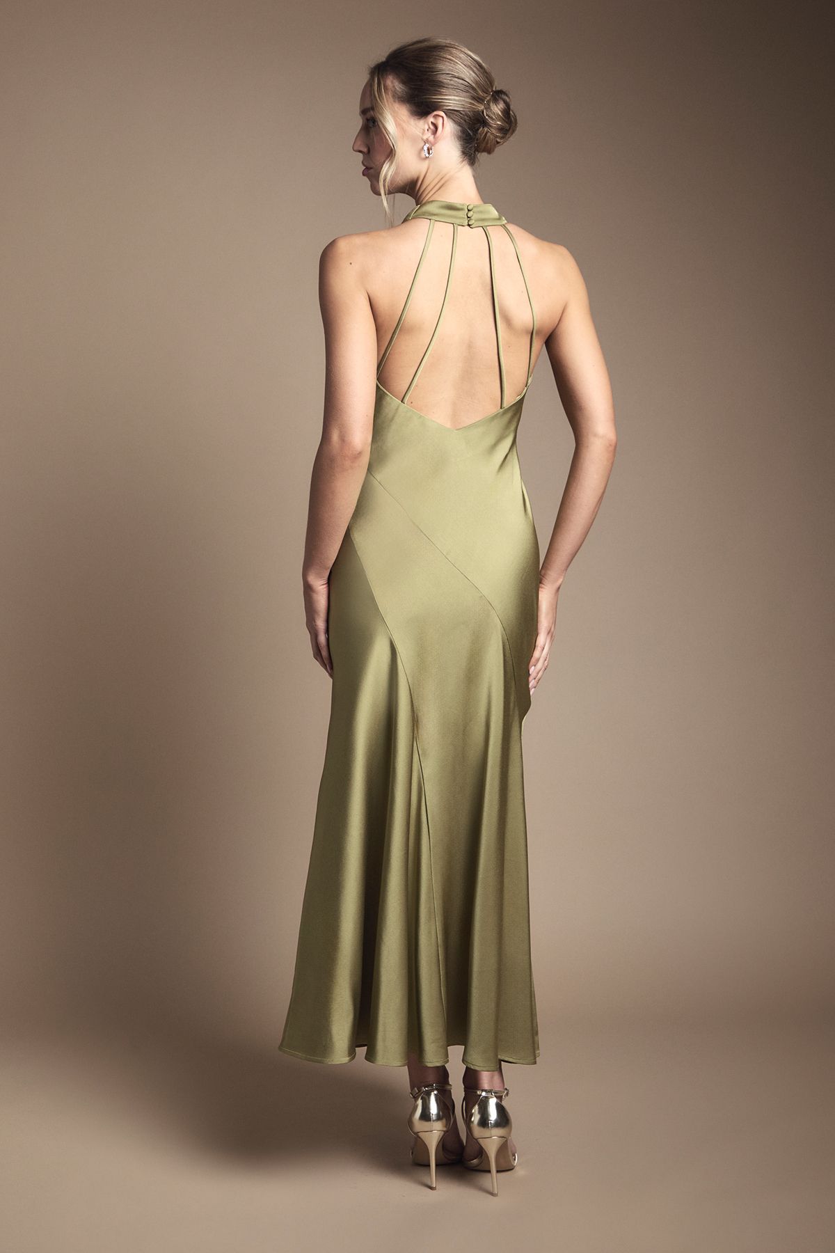 Petite Oasis Cowl Halterneck Satin Maxi Bridesmaid Dress - Image 3