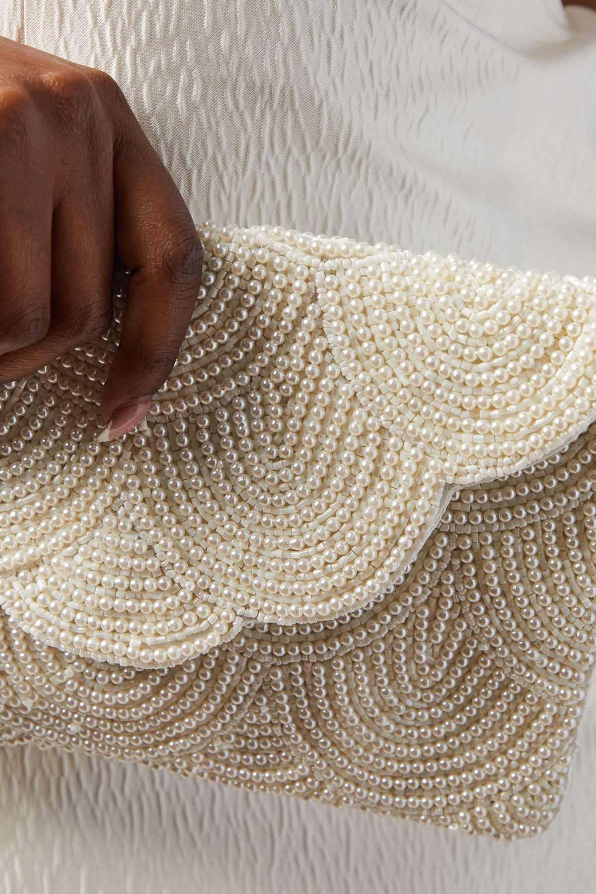 Bridal Pearl Beaded Scallop Clutch Bag With Shoulder Strap - Image 4