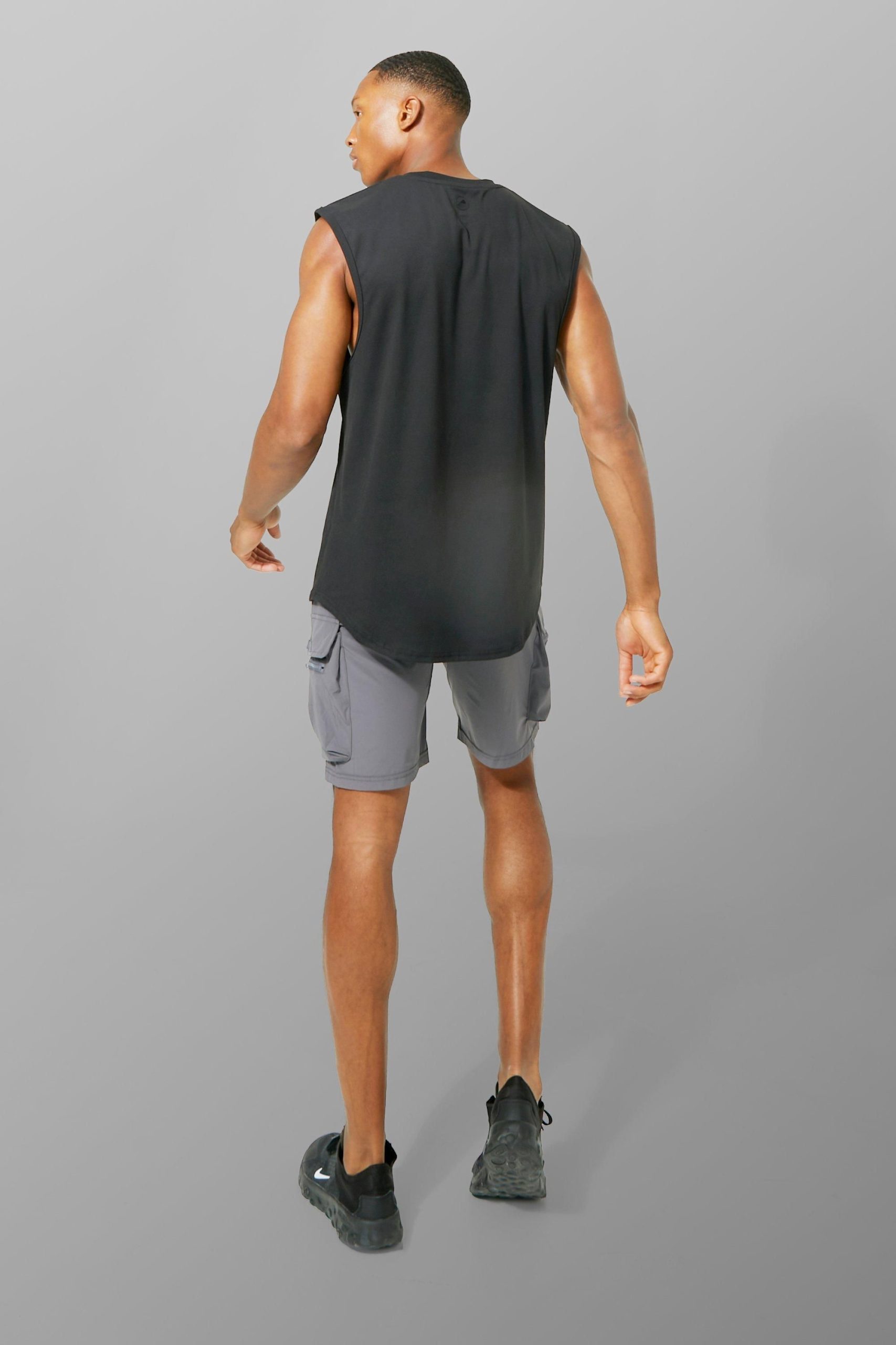 Man Active Lightweight 5inch Slim Cargo Shorts - Image 2