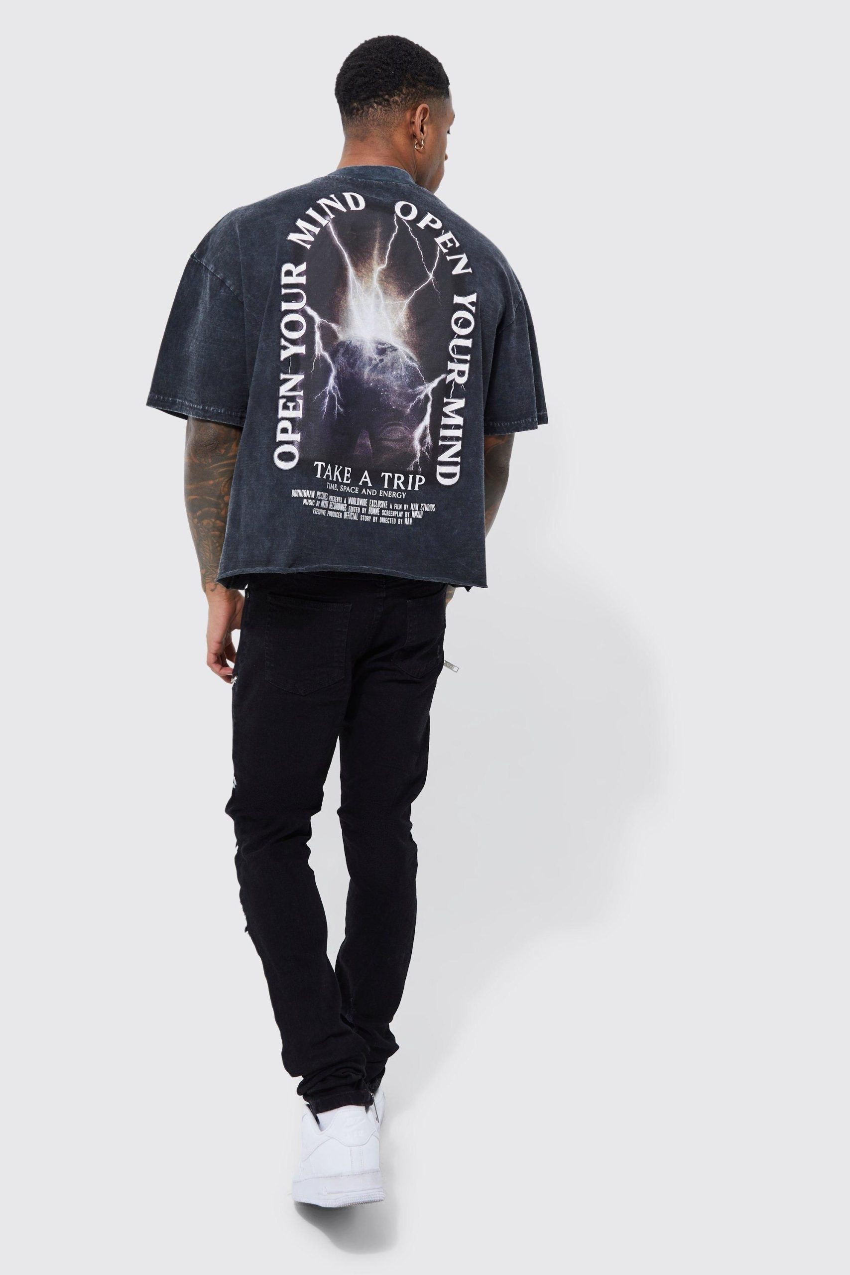 Oversized Boxy Washed Graphic Raw Hem T-shirt - Image 2