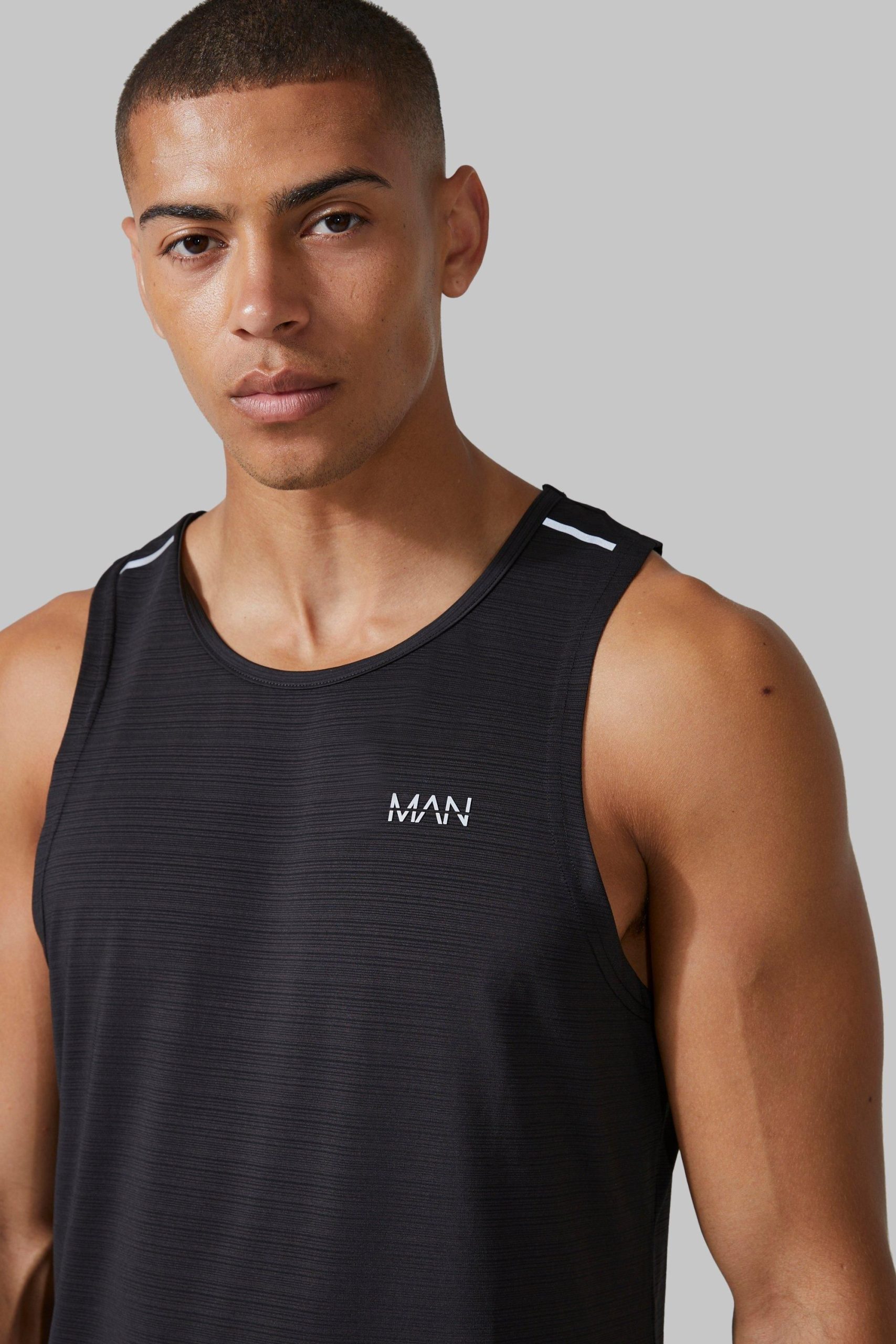 Man Active Engineered Performance Regular Fit Vest - Image 3