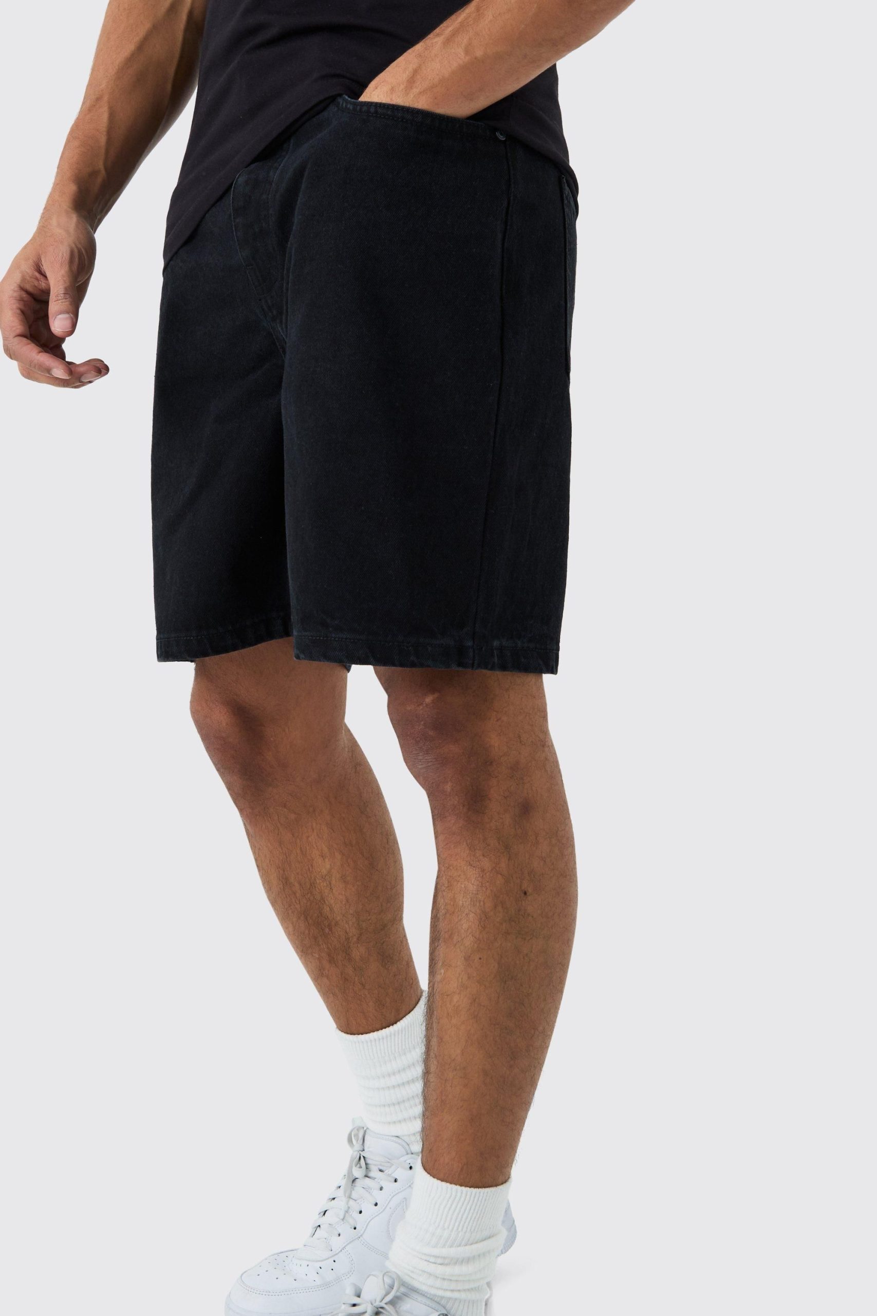 Relaxed Rigid Denim Shorts In Black