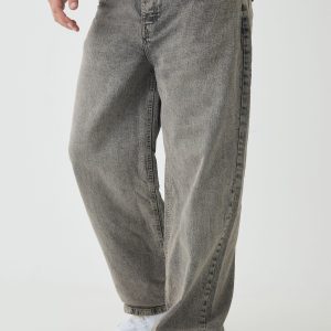 Basic Relaxed Fit Jeans