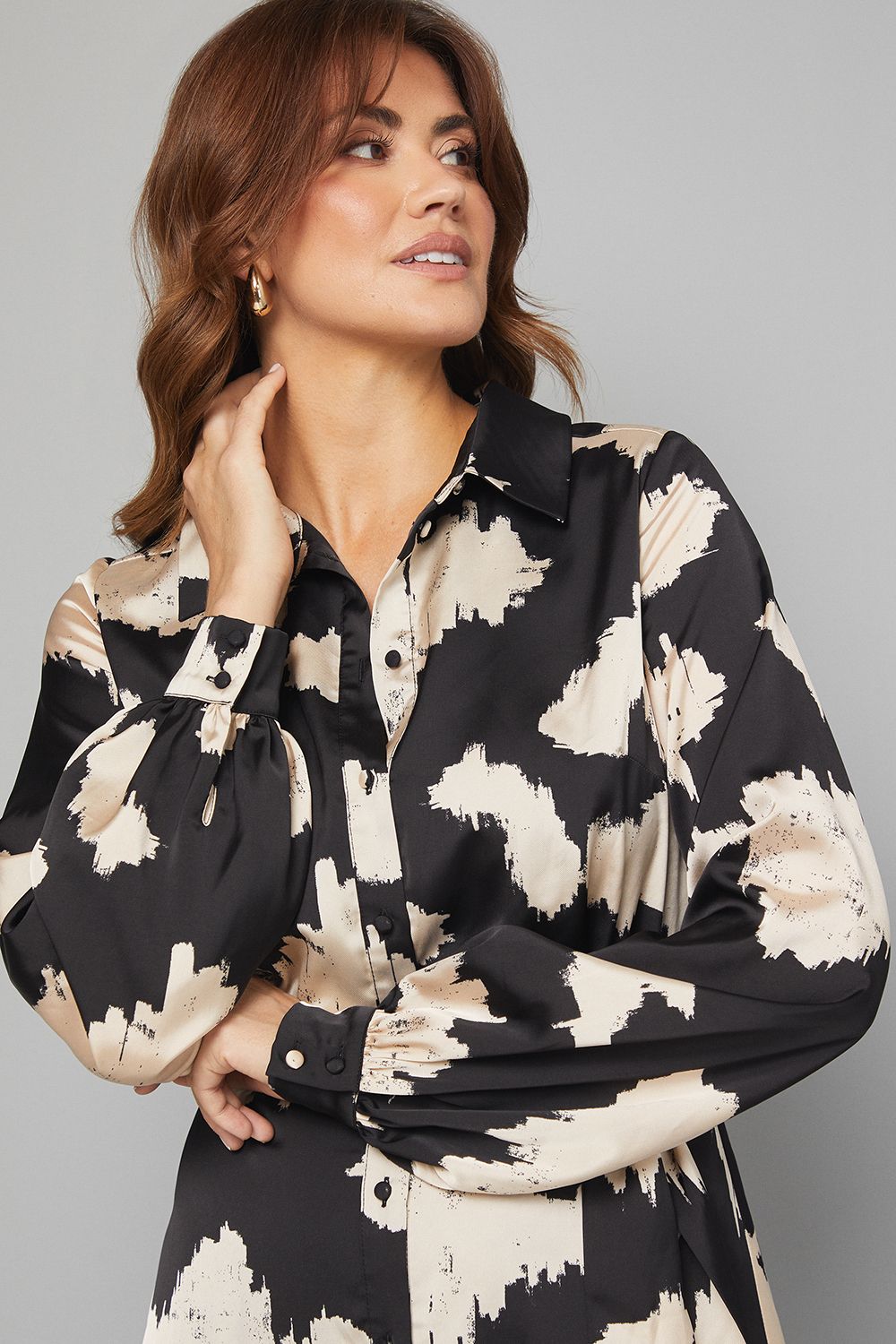 Abstract Satin Shirt Dress - Image 3