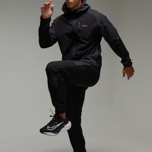Man Active Colour Block Stretch Woven Regular Fit Tracksuit