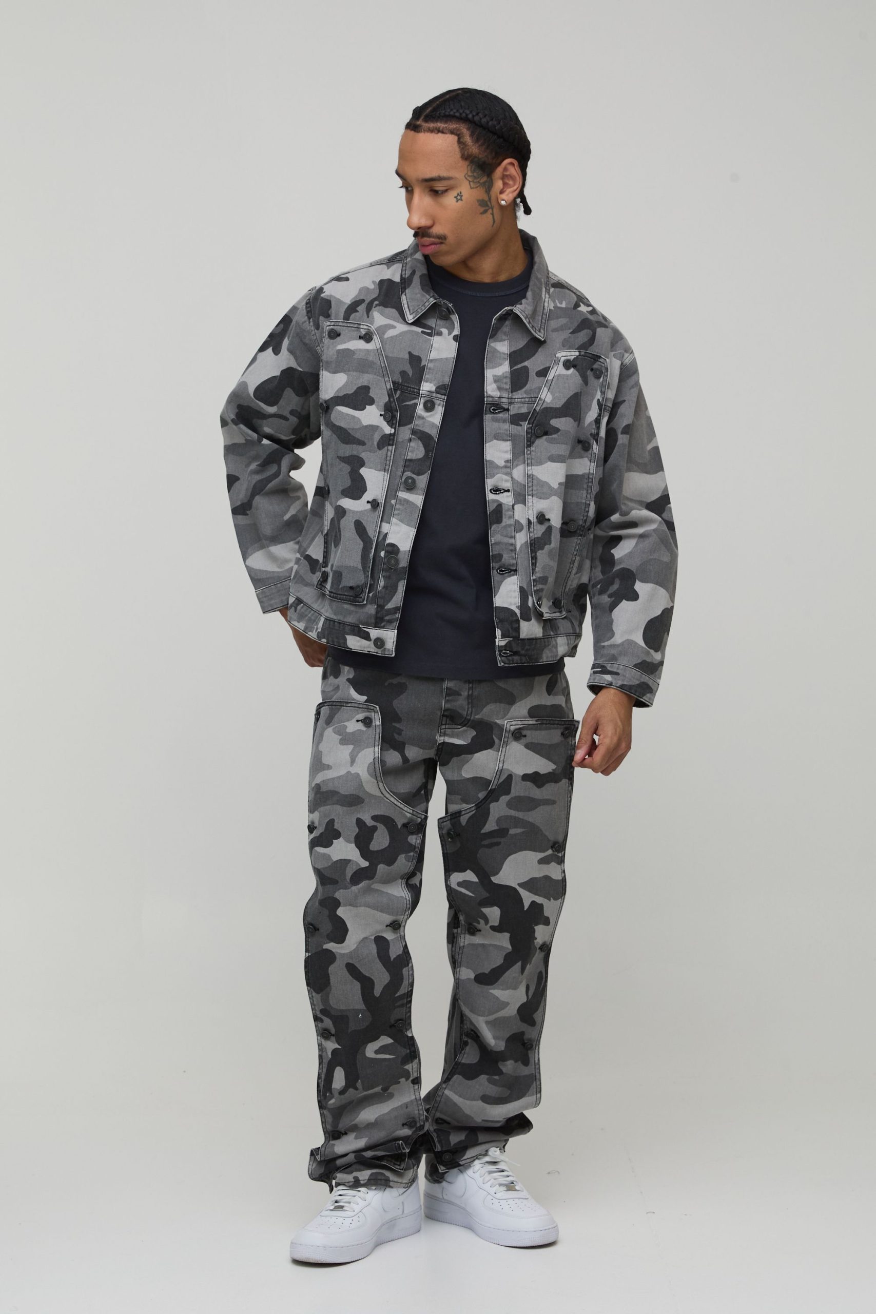 Camo Removable Carpenter Panel Extreme Stacked Straight Fit Jeans - Image 4