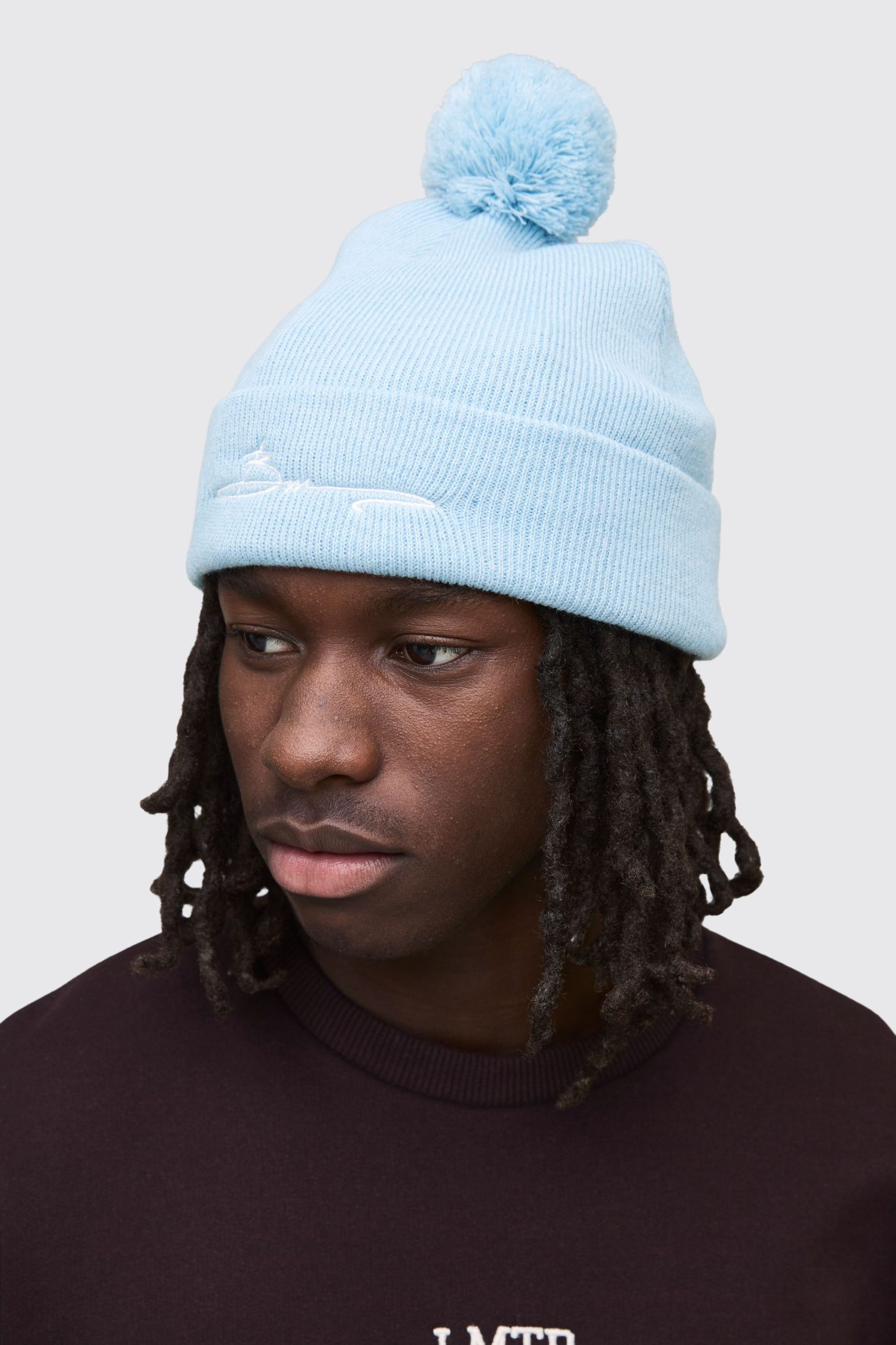 Man Embroidered Classic Beanie - Image 2