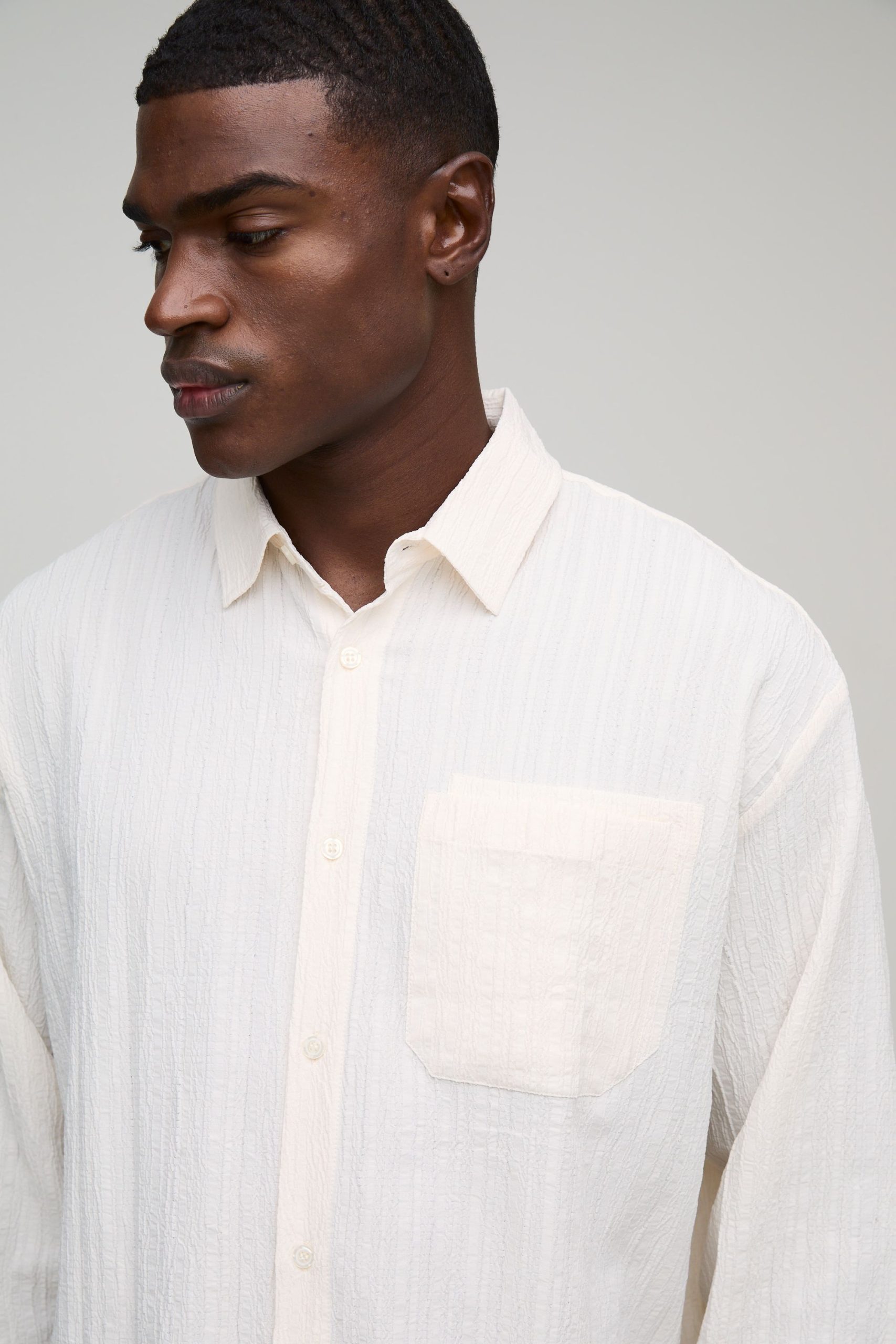 Oversized Textured Pleated Shirt - Image 3