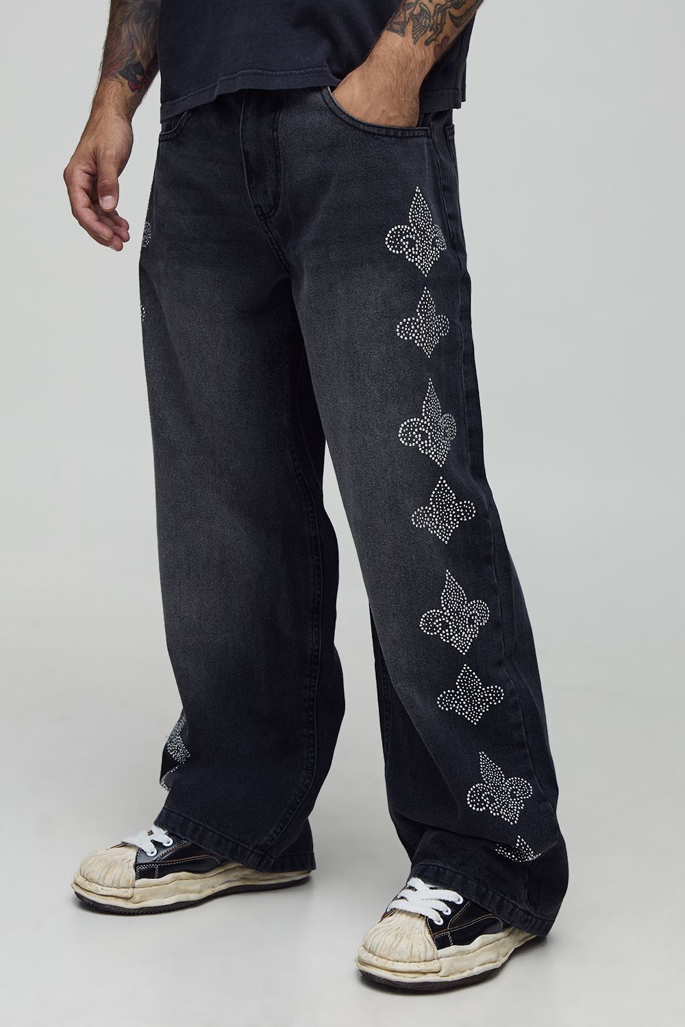 Baggy Fit Rhinestone Embellished Washed Jeans