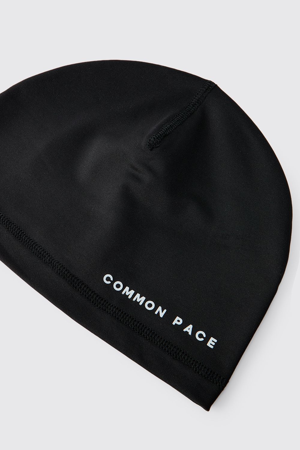 Common Pace Running Reflective Beanie - Image 4