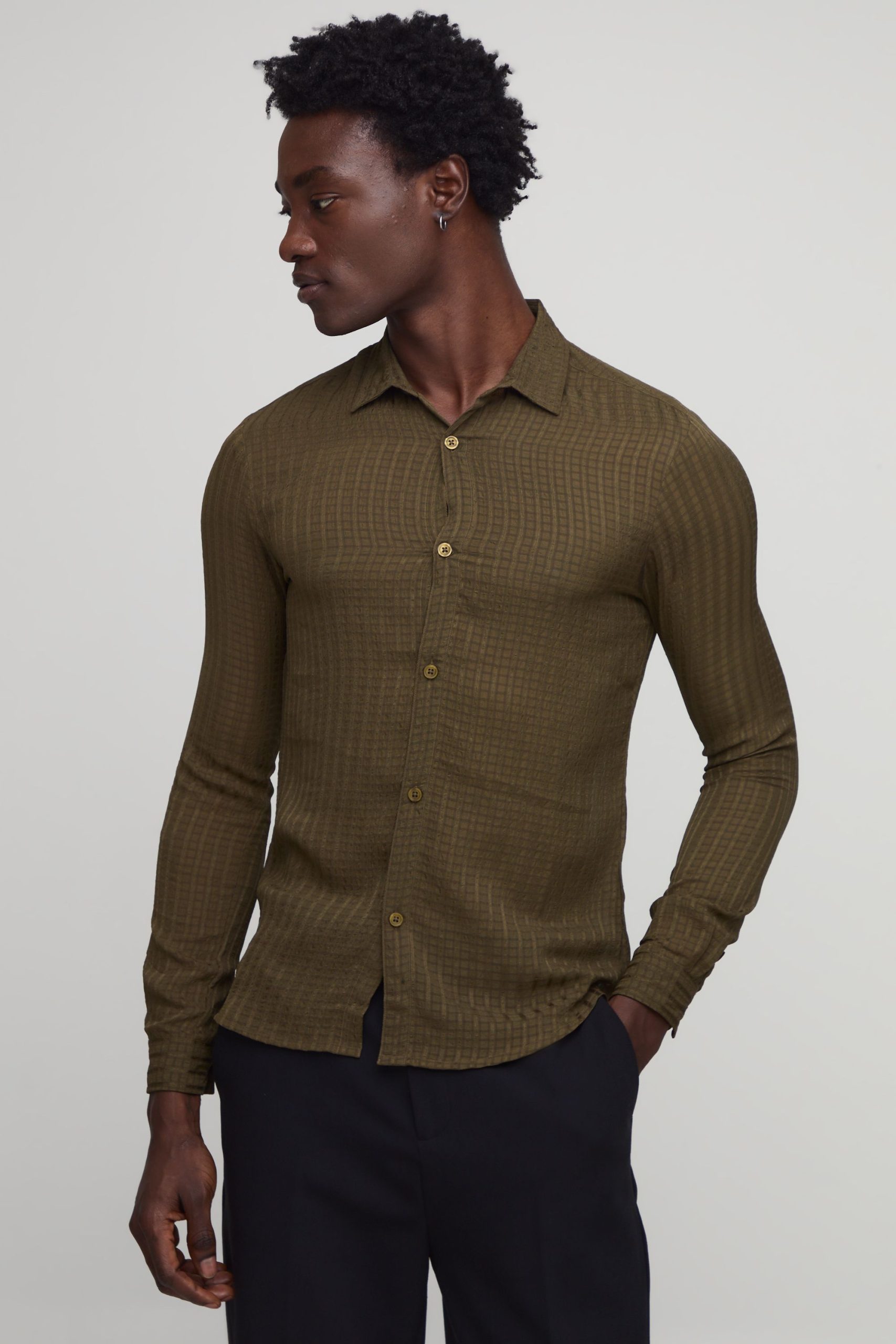 Sheer Textured Pleat Muscle Fit Shirt