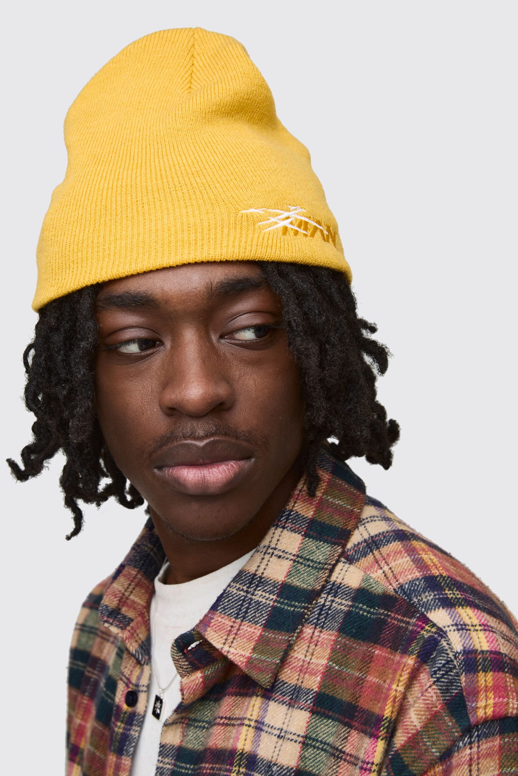Man Embroidered Ribbed Knitted Beanie