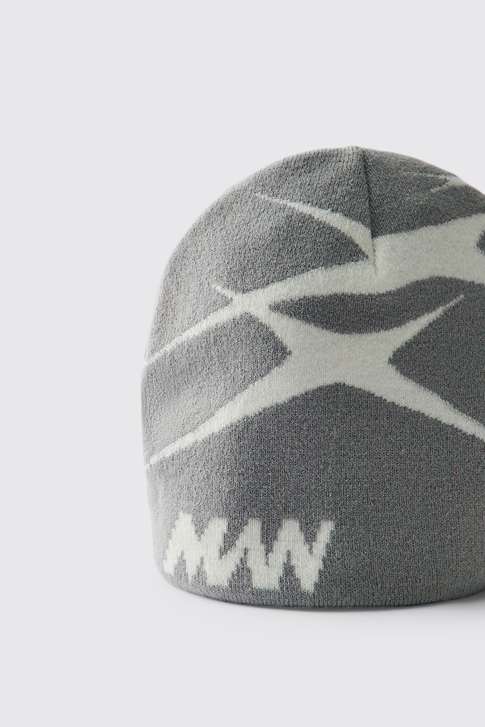 Man Star Knitted Beanie - Image 4