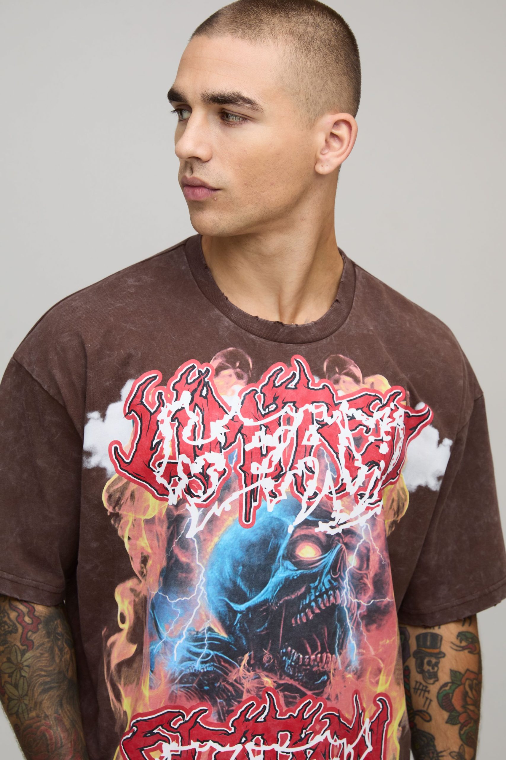 Oversized Shrunken Acid Wash Heavy Metal Graphic Distressed T-Shirt - Image 3