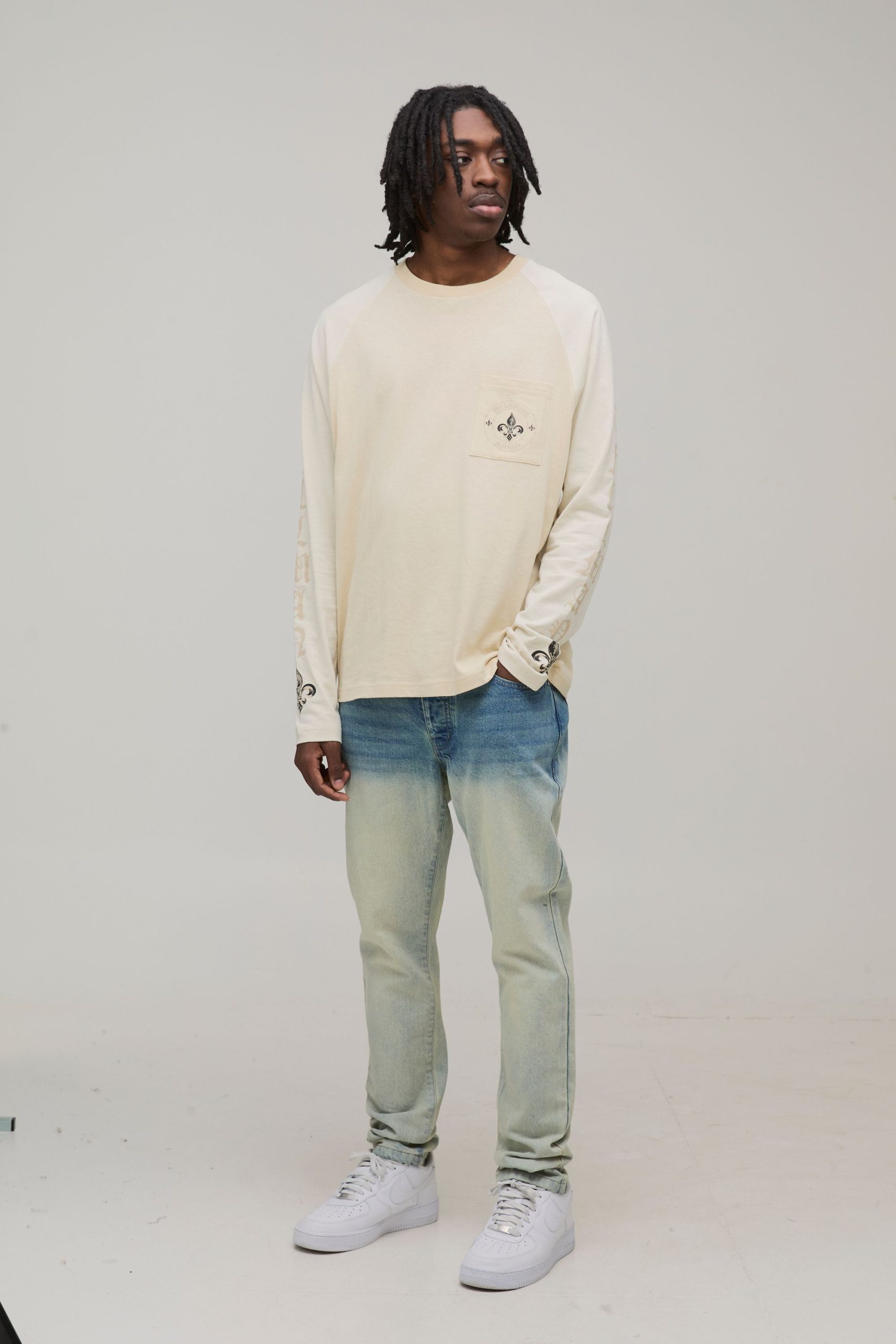 Basic Slim Fit Jeans - Image 4
