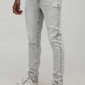 Basic Slim Fit Jeans