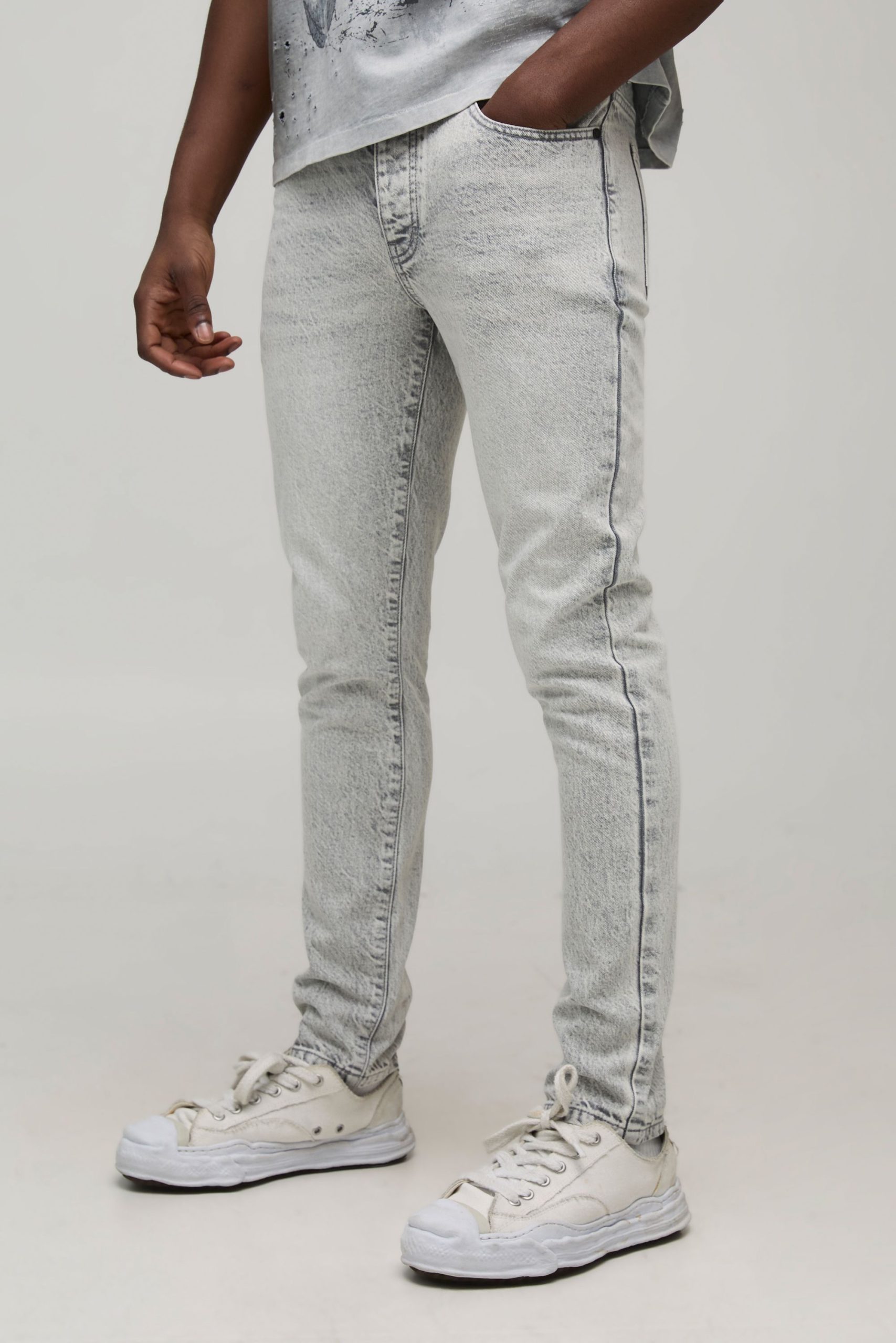 Basic Slim Fit Jeans