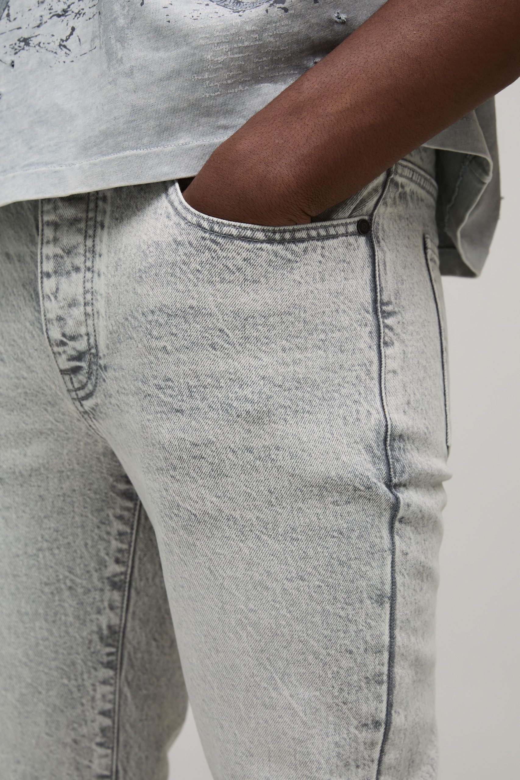 Basic Slim Fit Jeans - Image 3