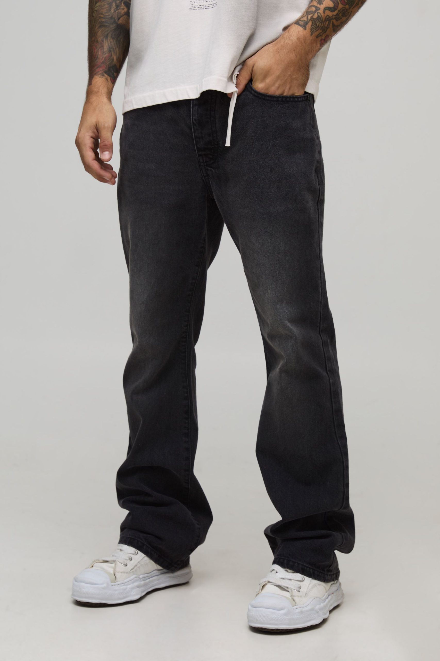 Basic Flared Fit Jeans