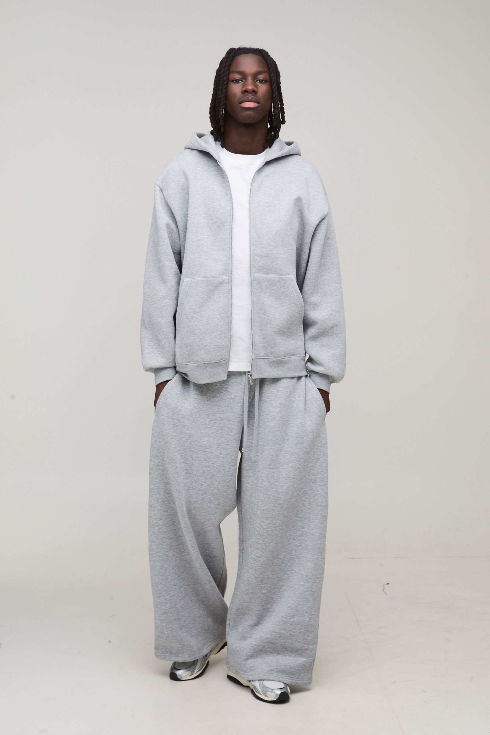 Basic Oversized Zip Through Hoodie - Image 4