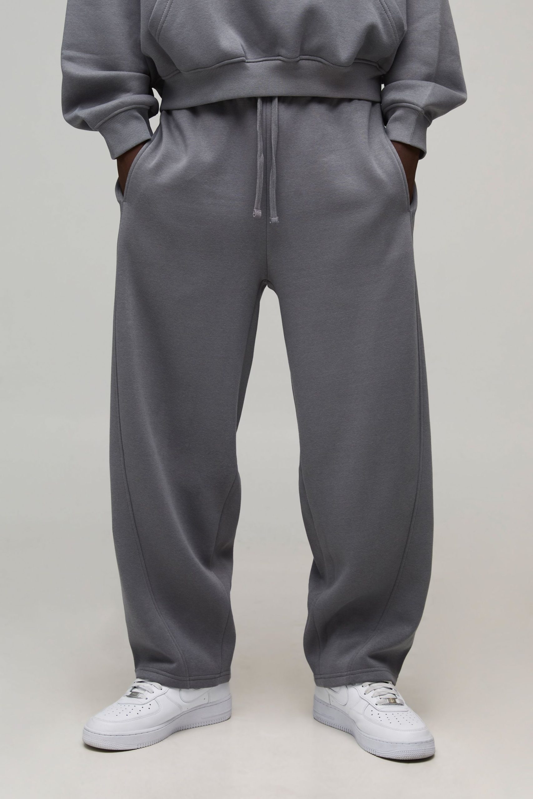 Basic Barrel Fit Jogger
