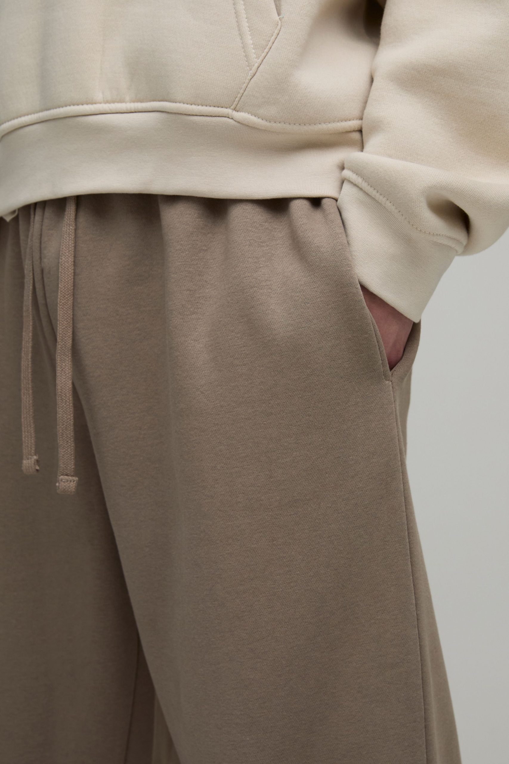 Basic Wide Leg Jogger - Image 3
