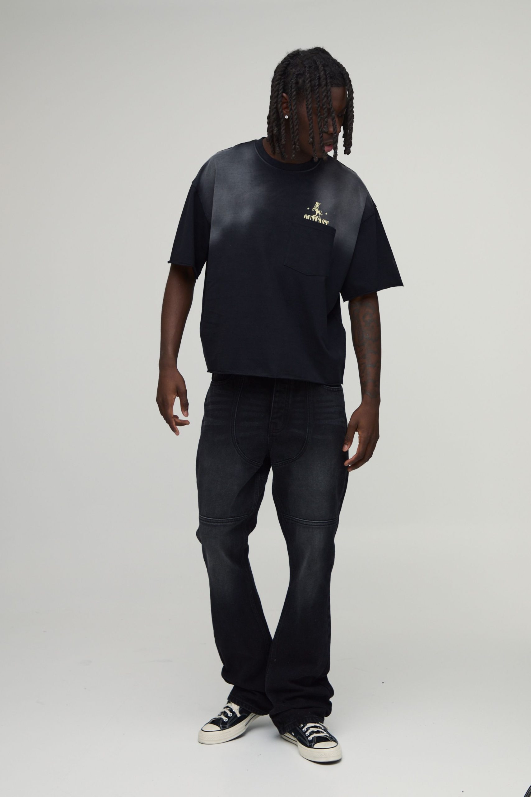 Oversized Boxy Heavyweight Washed Pocket Bull Detail T-Shirt - Image 4
