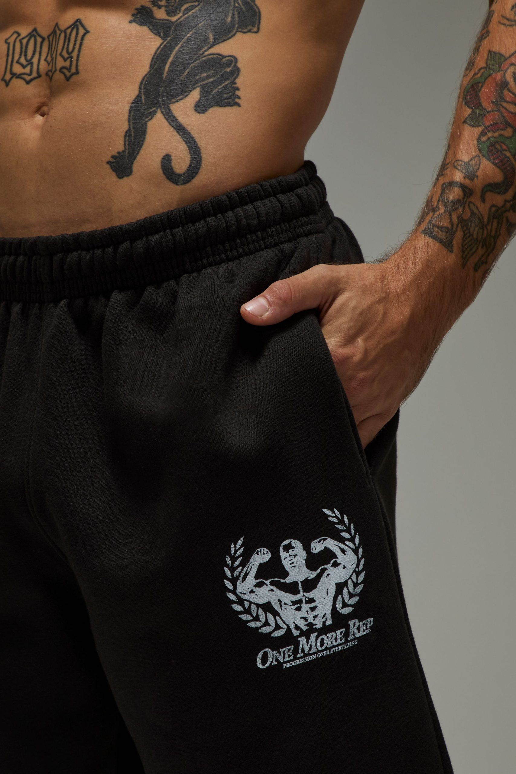 One More Rep Wreath Oversized Joggers - Image 3