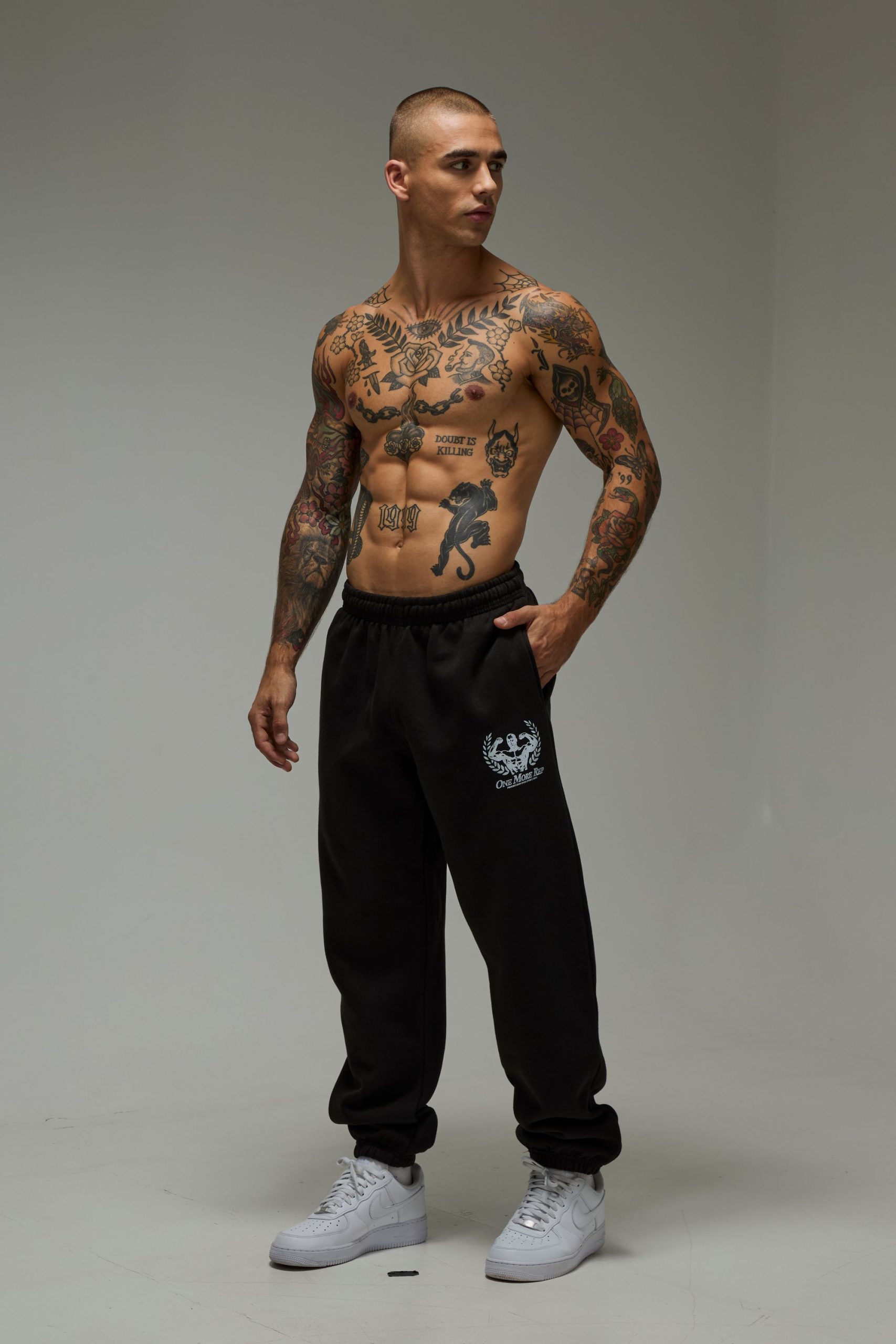 One More Rep Wreath Oversized Joggers - Image 4