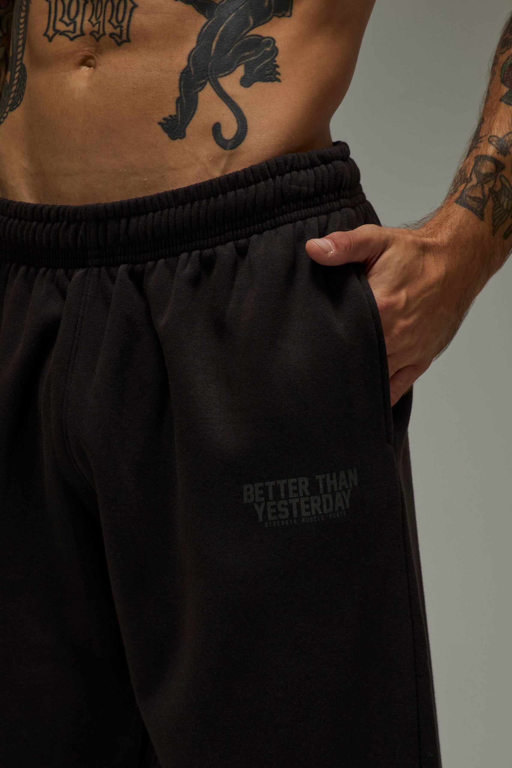 MAN Active Better Than Yesterday Oversized Jogger - Image 3