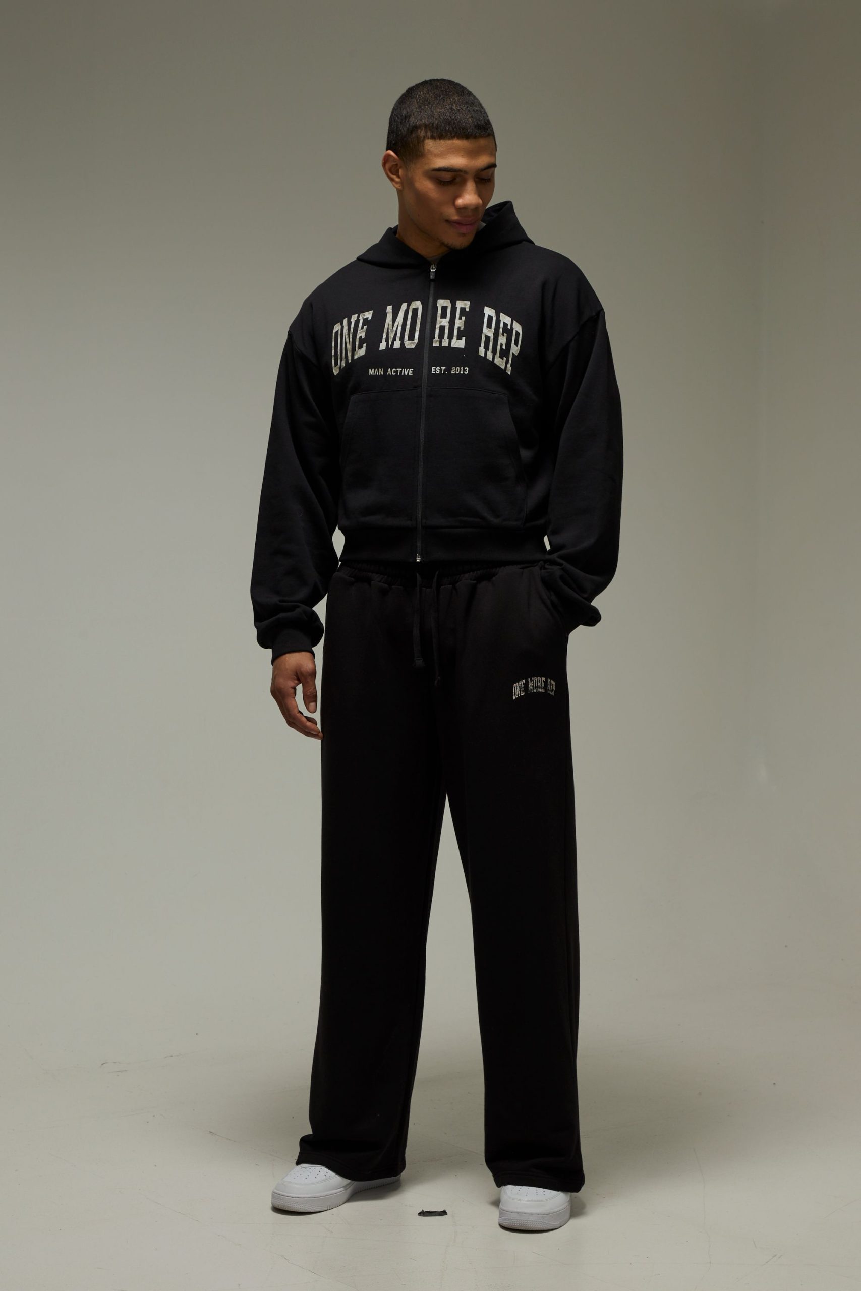 One More Rep Camo Shrunken Boxy Zip Through Hoodie - Image 4