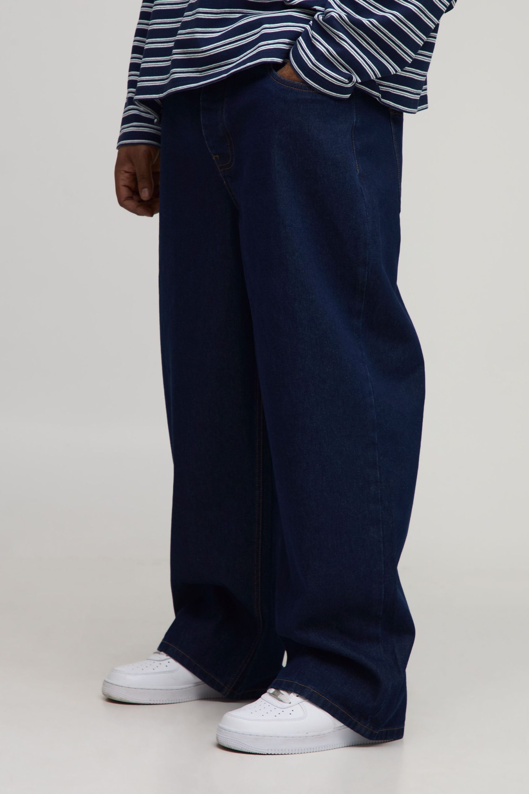 Plus Indigo Wash Contrast Stitch Seam Detail Relaxed Fit Jeans
