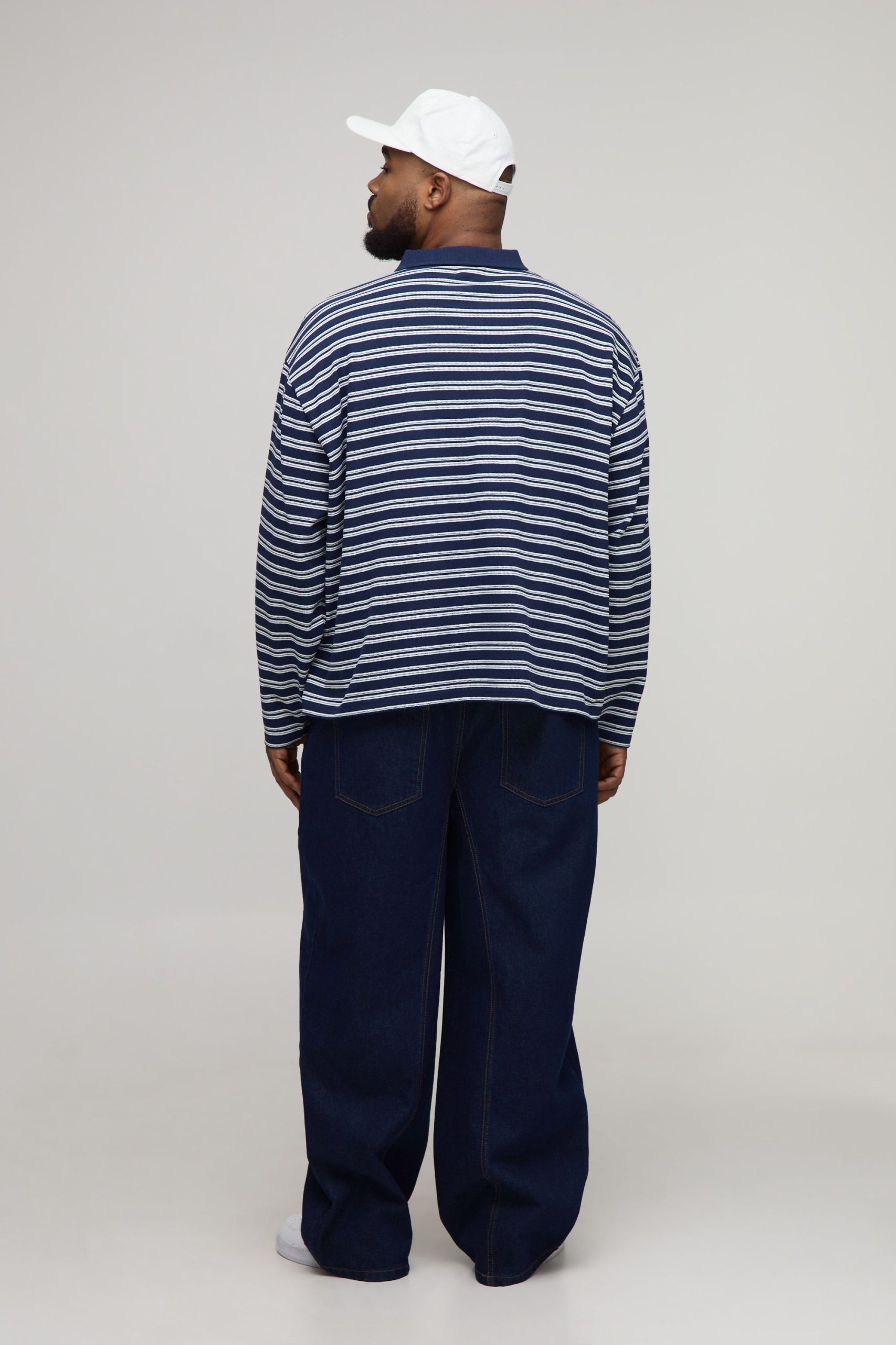 Plus Indigo Wash Contrast Stitch Seam Detail Relaxed Fit Jeans - Image 2