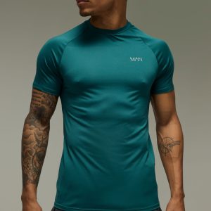 Man Active Muscle Fit Performance T-shirt