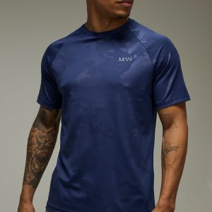 Man Active Regular Camo Raglan Performance T-shirt