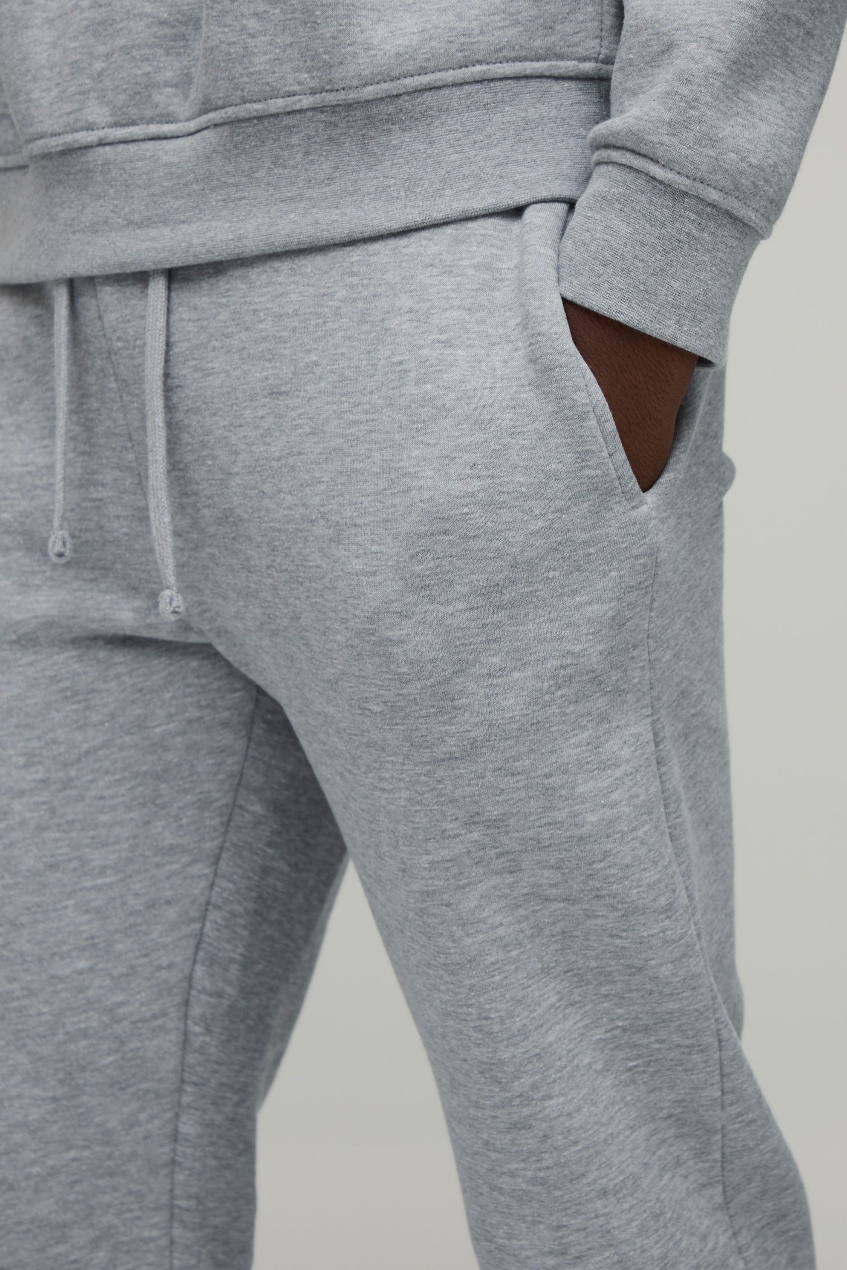 Basic Slim Fit Jogger - Image 3