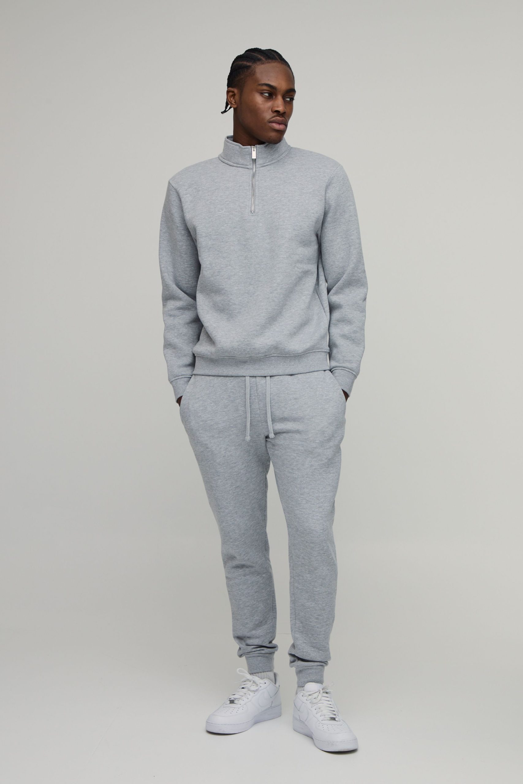 Basic Slim Fit Jogger - Image 4