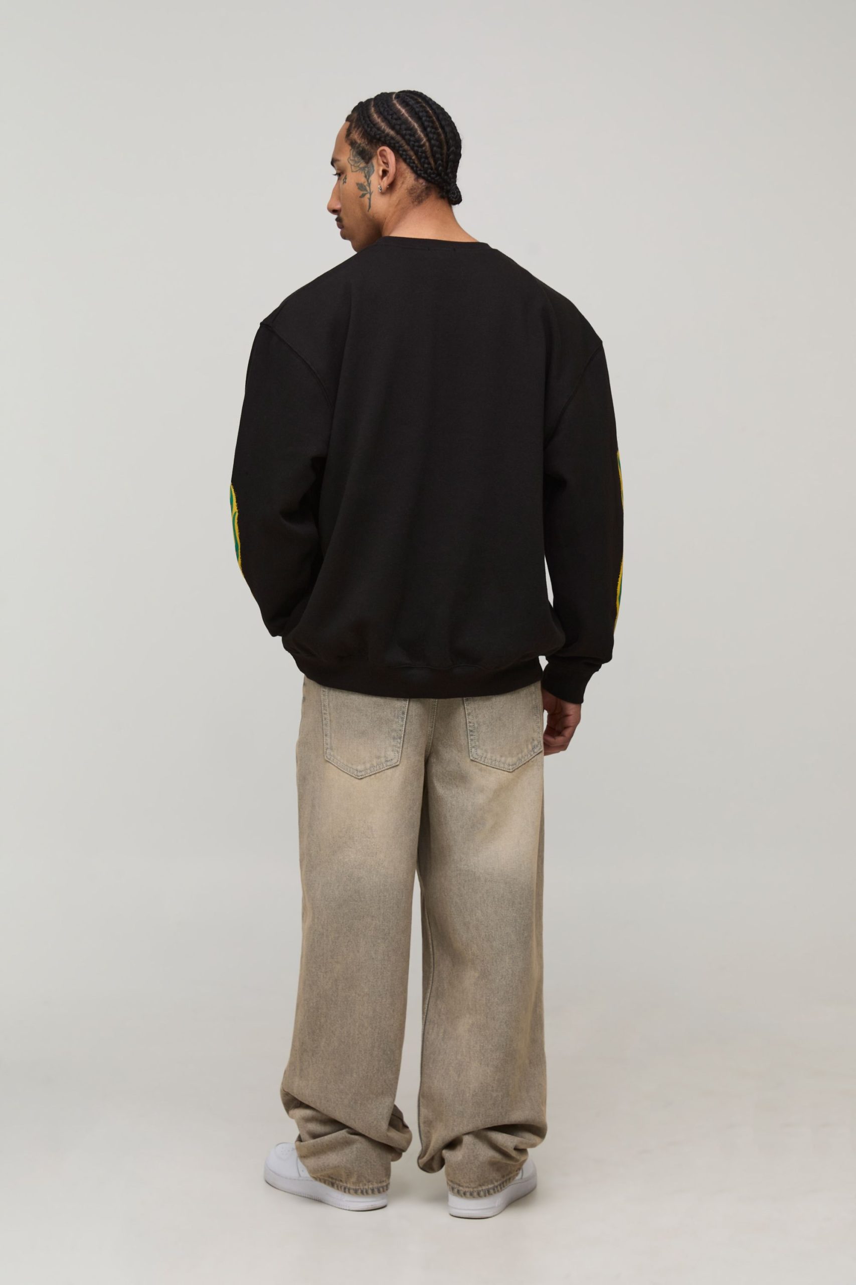Oversized Graffiti Print Sweatshirt - Image 2