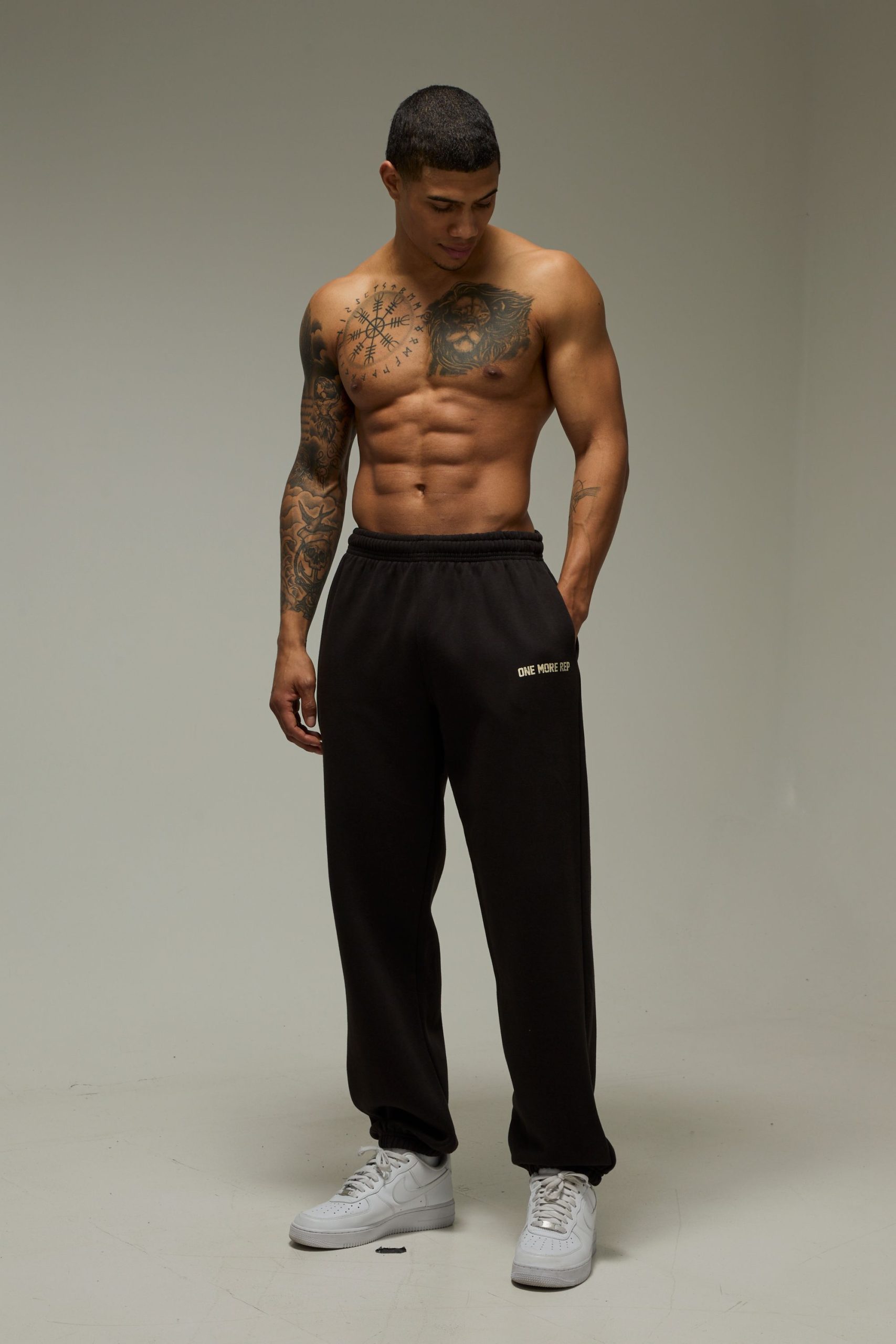 One More Rep Cracked Oversized Jogger - Image 4