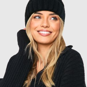 Cable Knit Faux Fur Pom Beanie