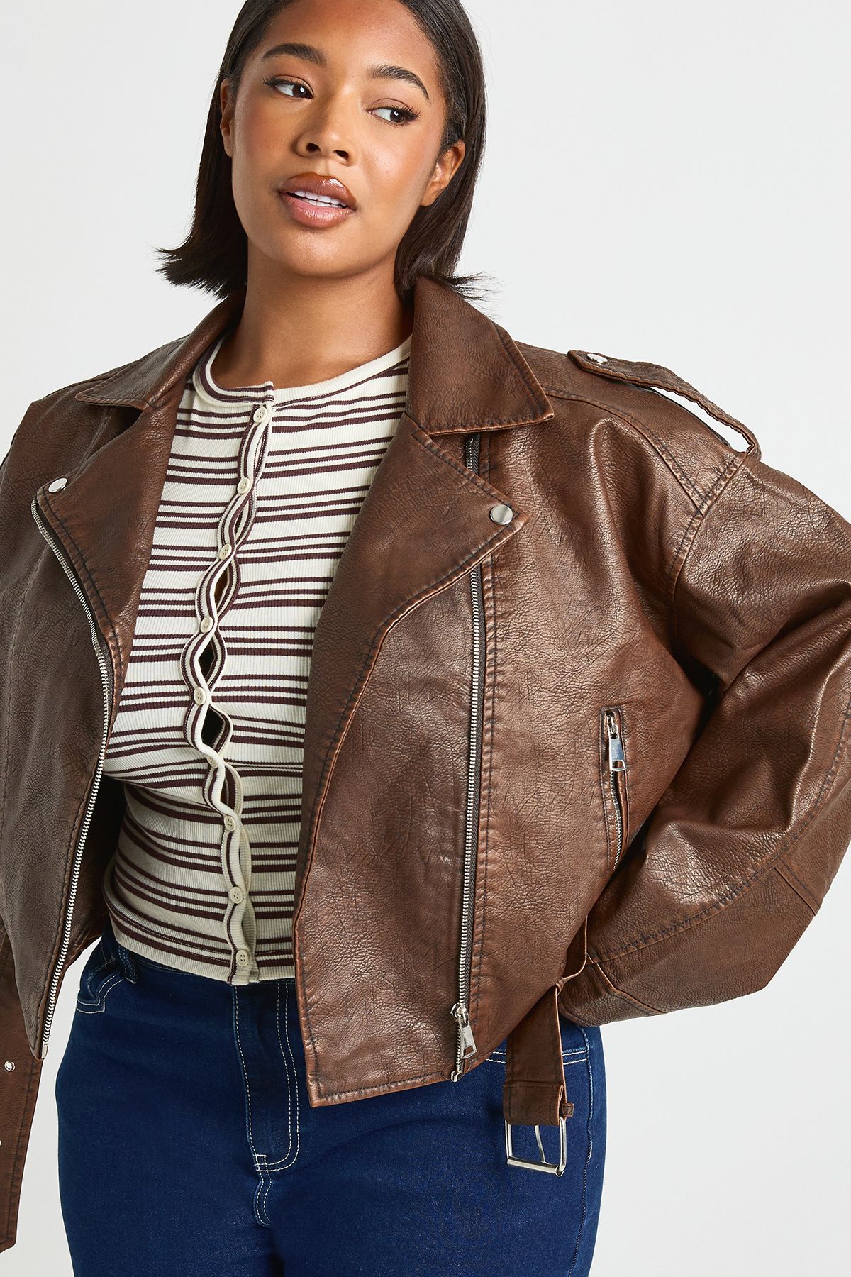 Plus Vintage Faux Leather Crop Biker Jacket - Image 4