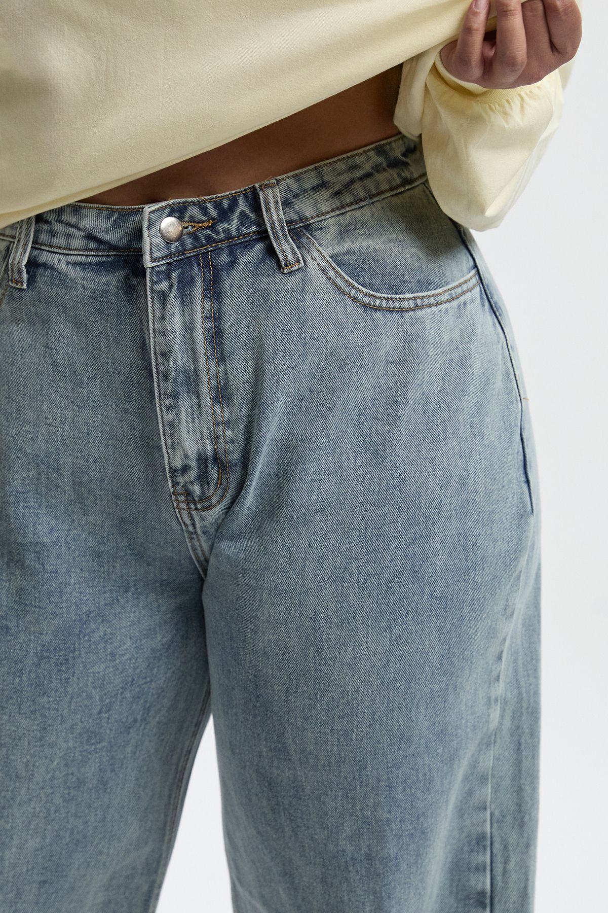 Boohoo Basics Plus Denim Wide Leg Jean - Image 4
