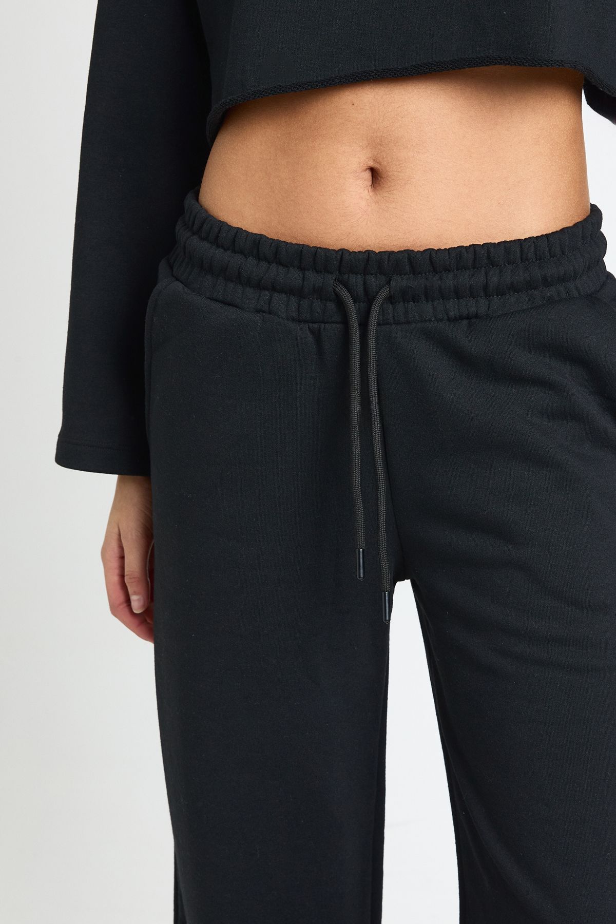 Petite Oversized Cropped Sweatshirt Wide Leg Tracksuit - Image 4