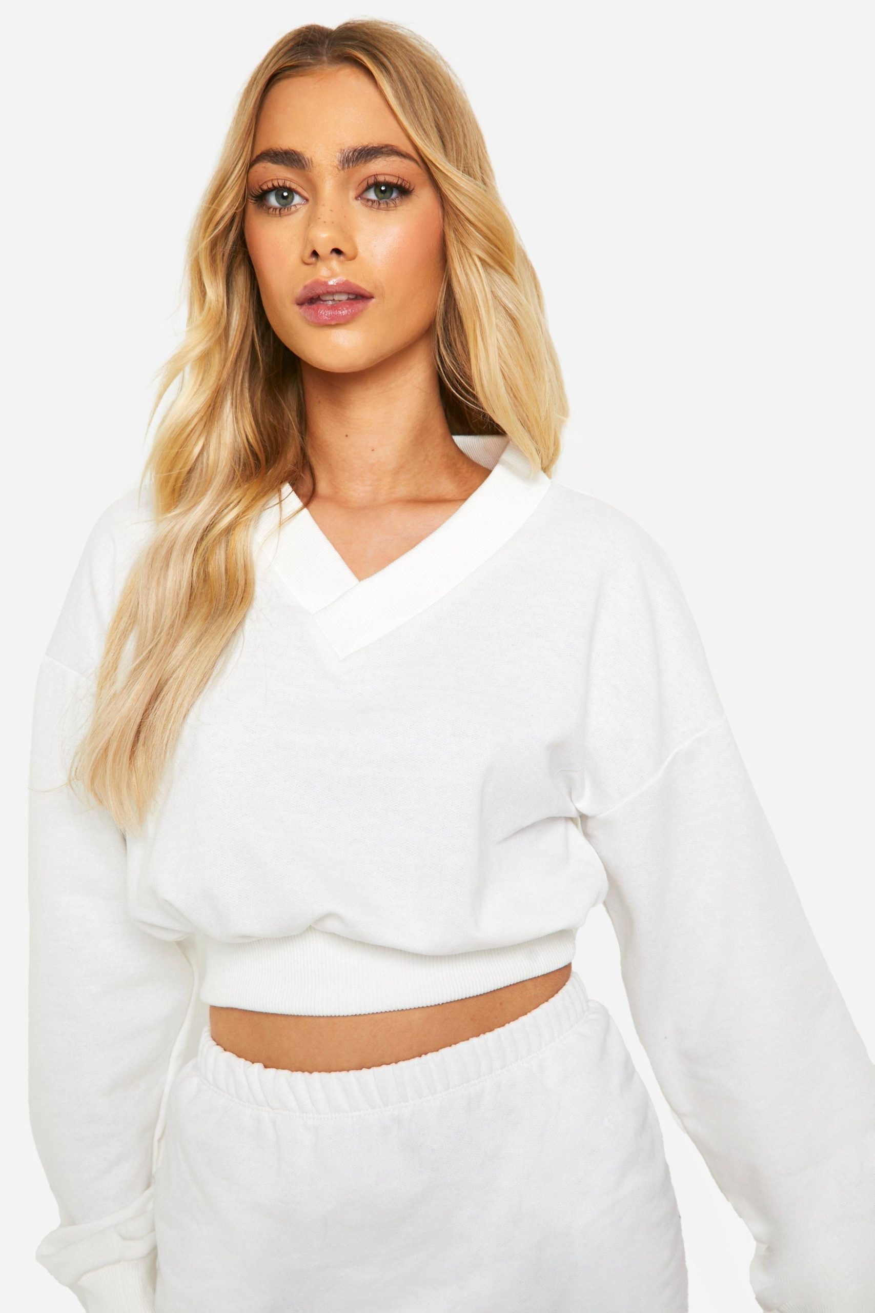V Neck Crop Sweatshirt And Skirt Set - Image 4