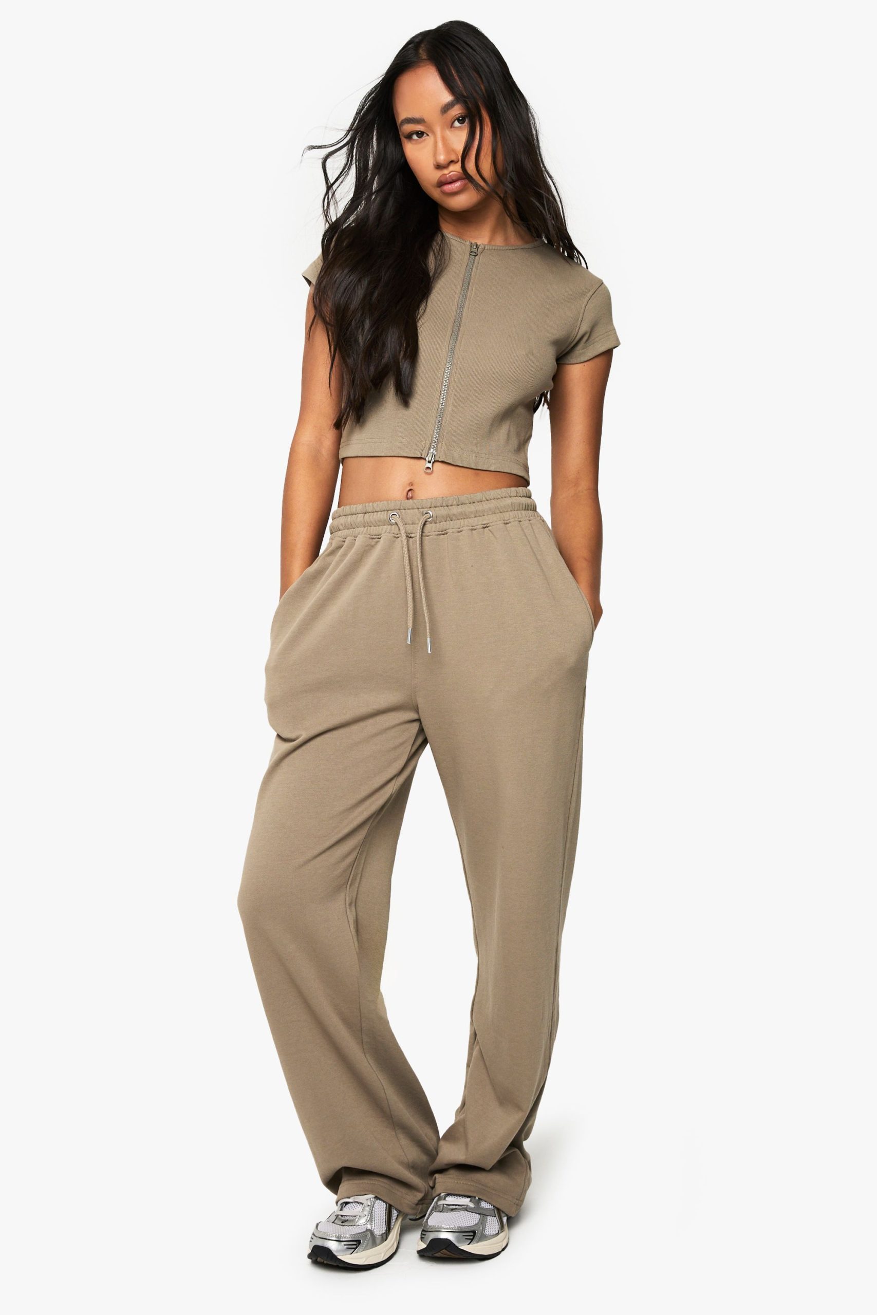 Short Sleeve Rib Zip Top And Straight Leg Jogger Set - Image 3