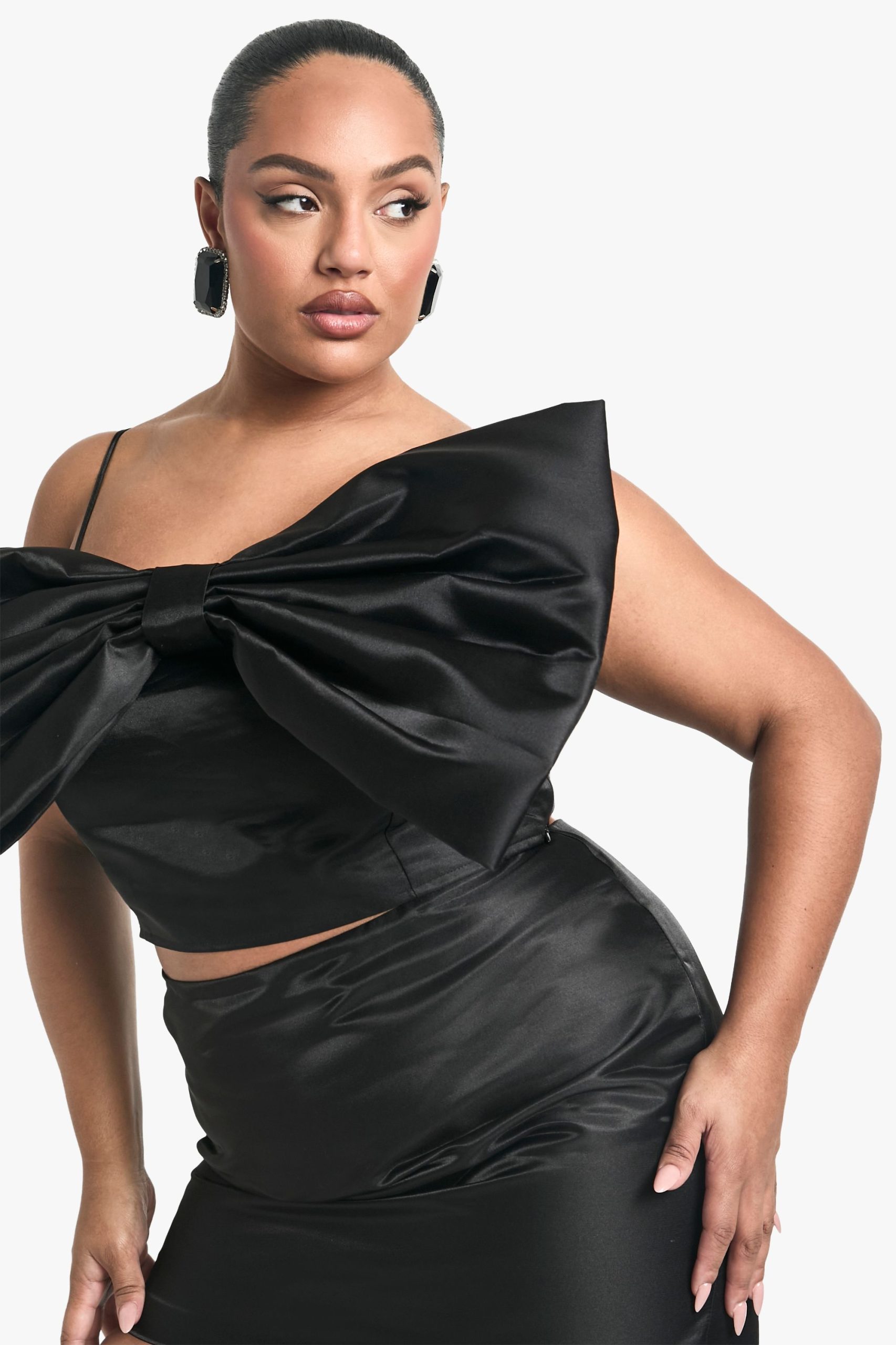 Plus Taffeta Bow Bandeau Top - Image 4