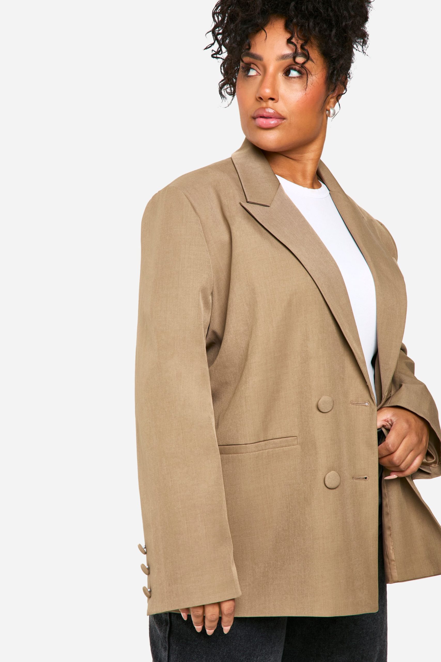 Boohoo Basics Plus Essential Oversized Double Breasted Blazer - Image 4