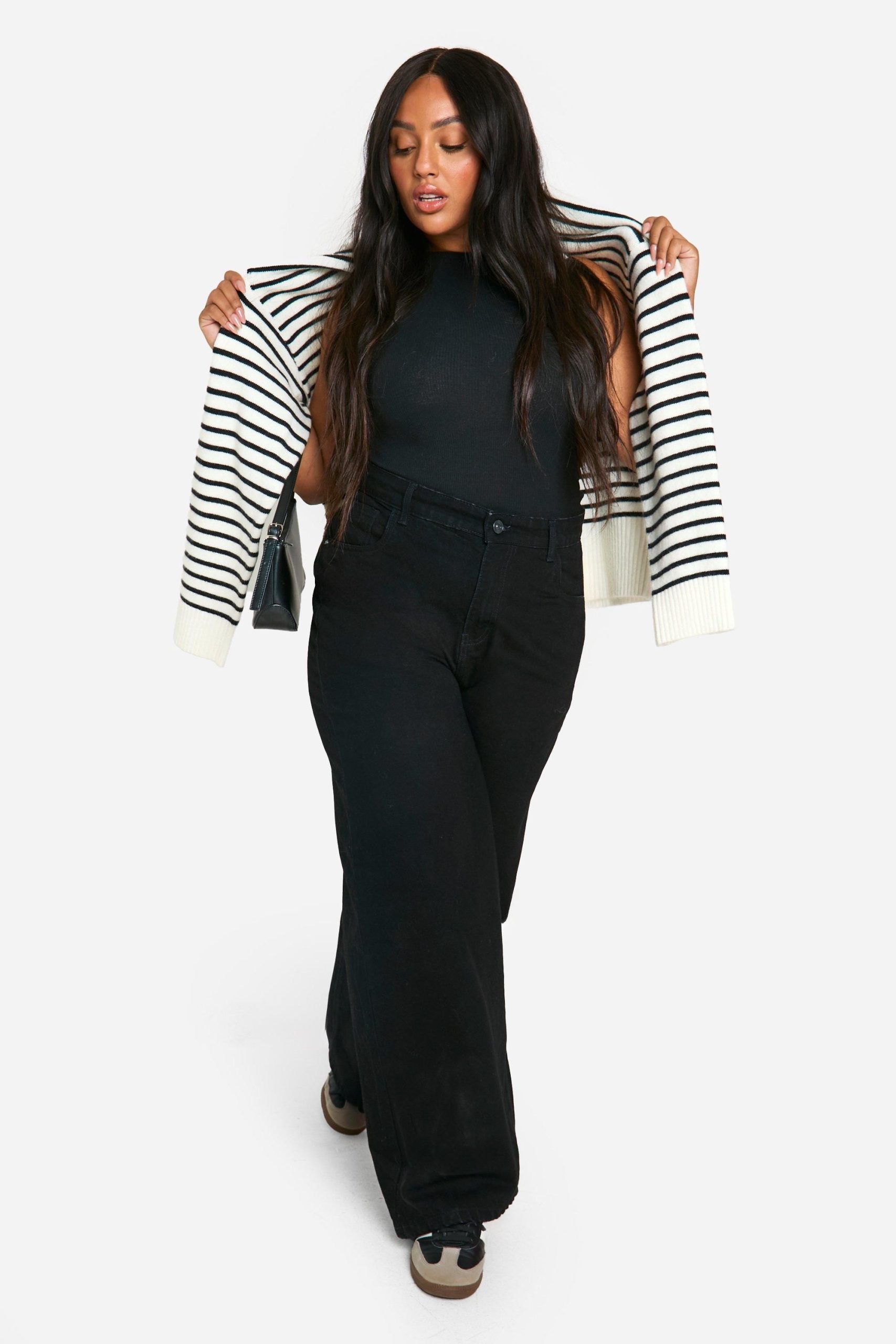 Boohoo Basics Plus Straight Leg Jeans - Image 3