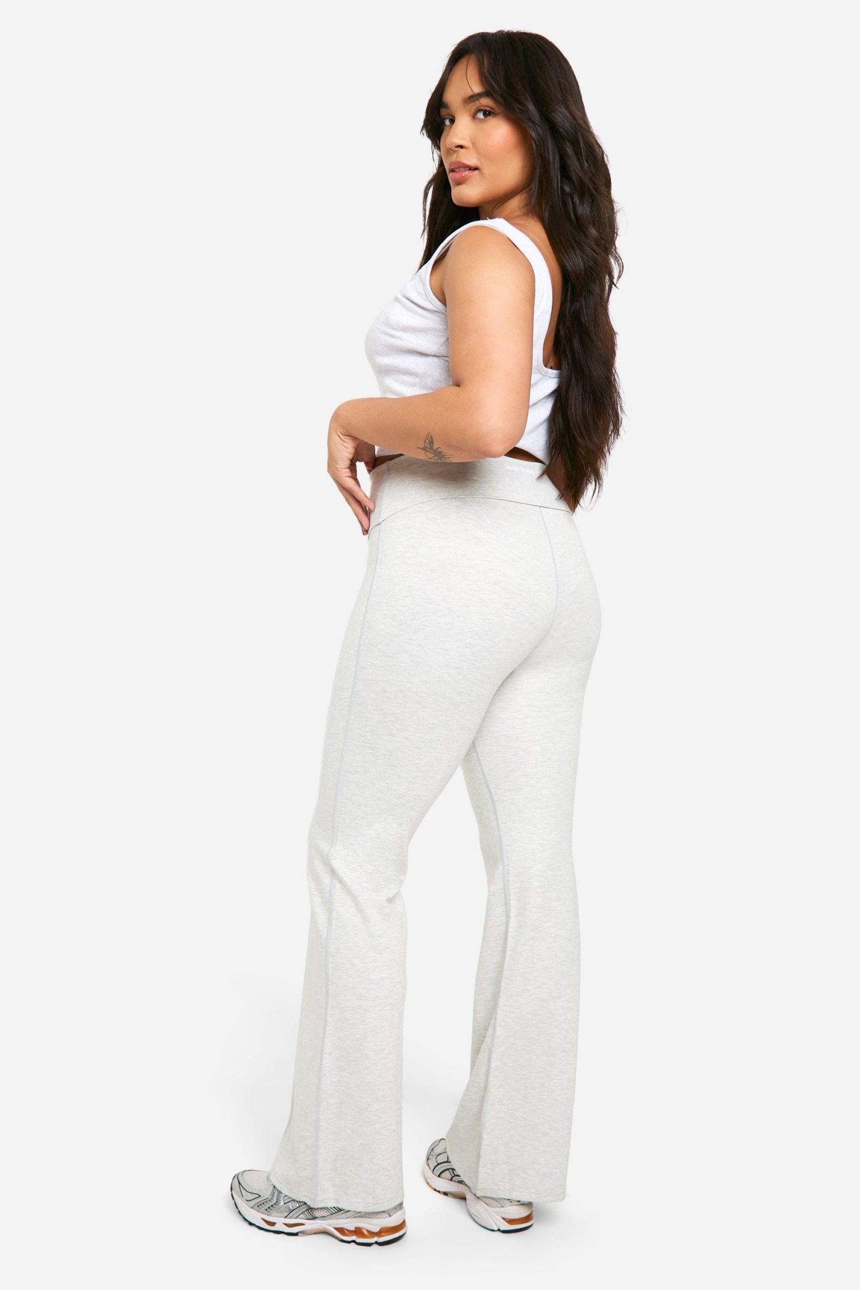 Plus DSGN Studio Ultra Sculpt Flared Legging - Image 2