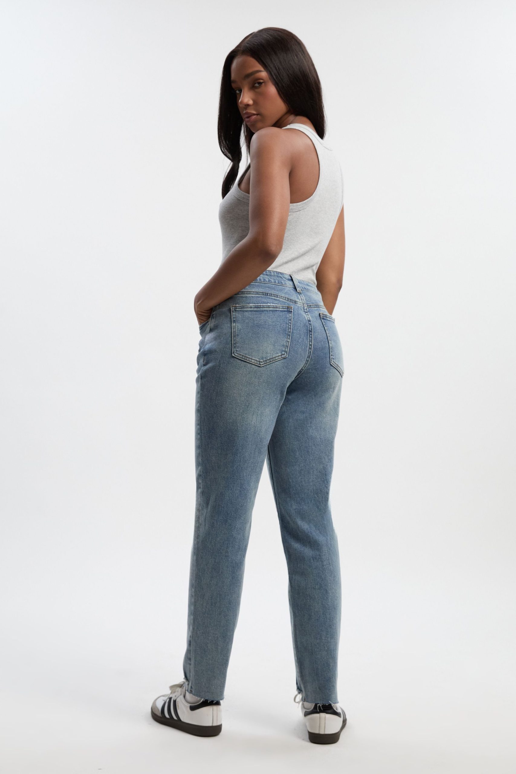 Basic High Waist Flared Jean - Image 2